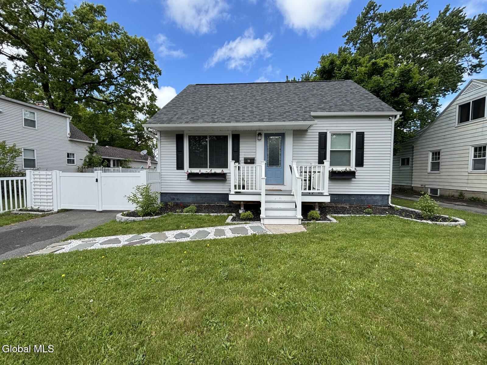74 MacArthur Drive