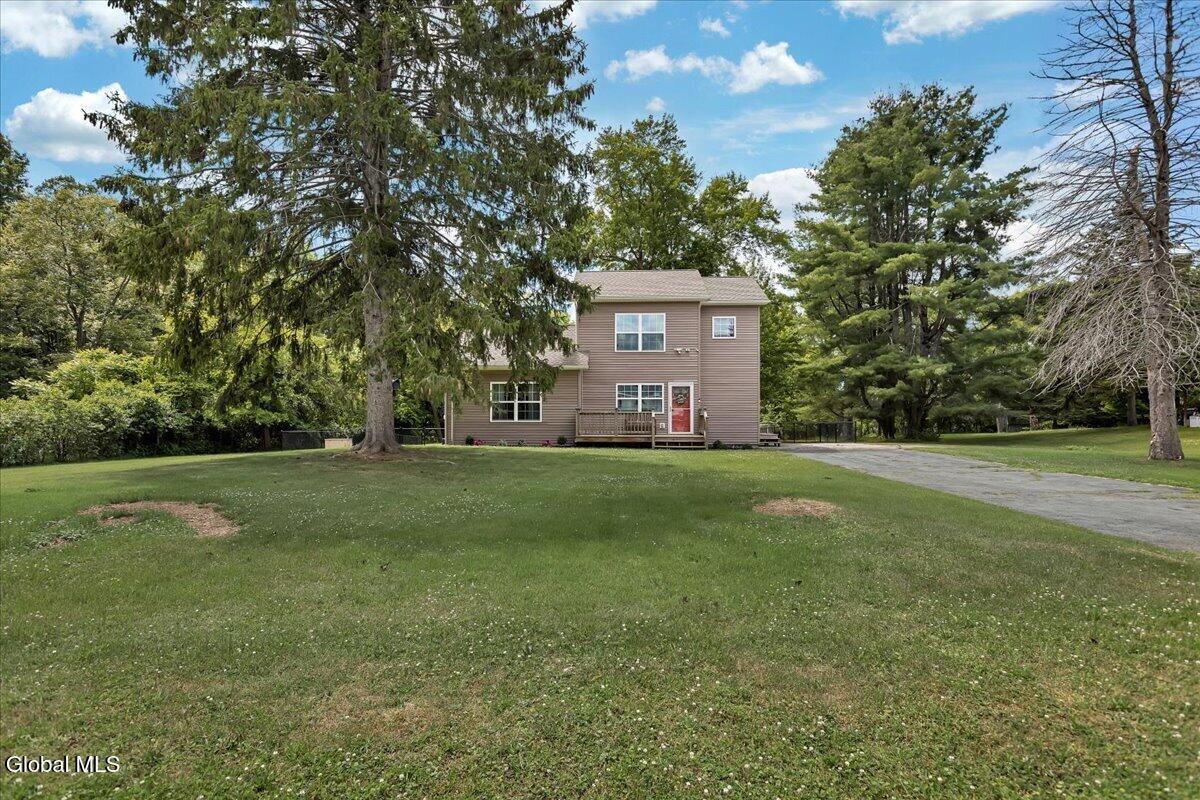 5 Lake Hills Road