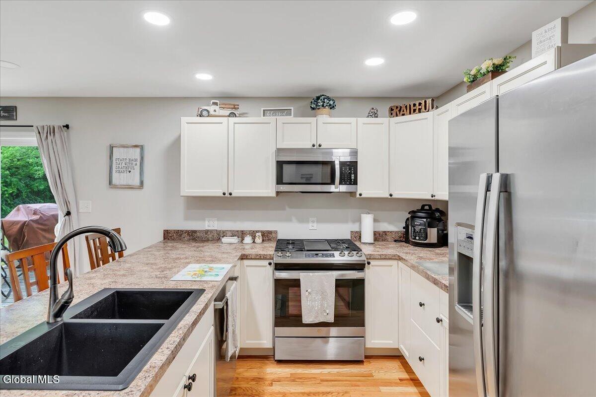 5 Lake Hills Road