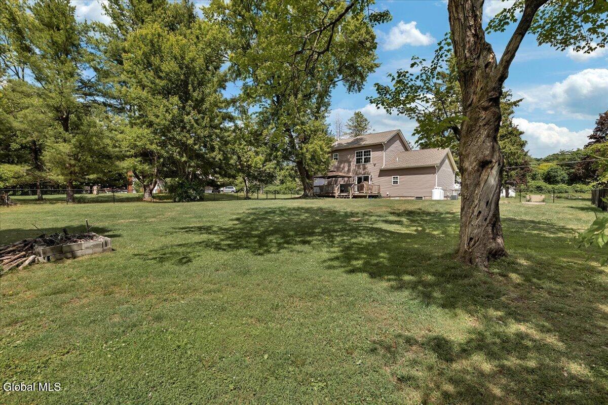 5 Lake Hills Road