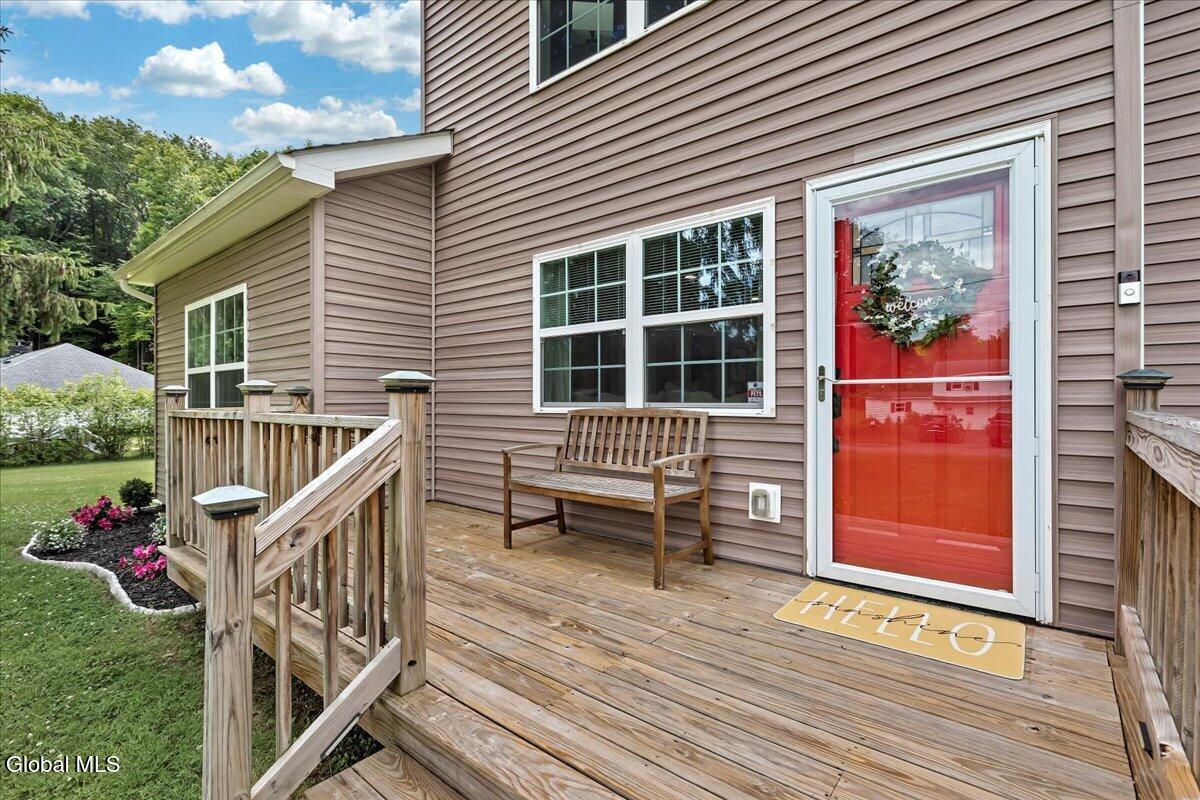 5 Lake Hills Road