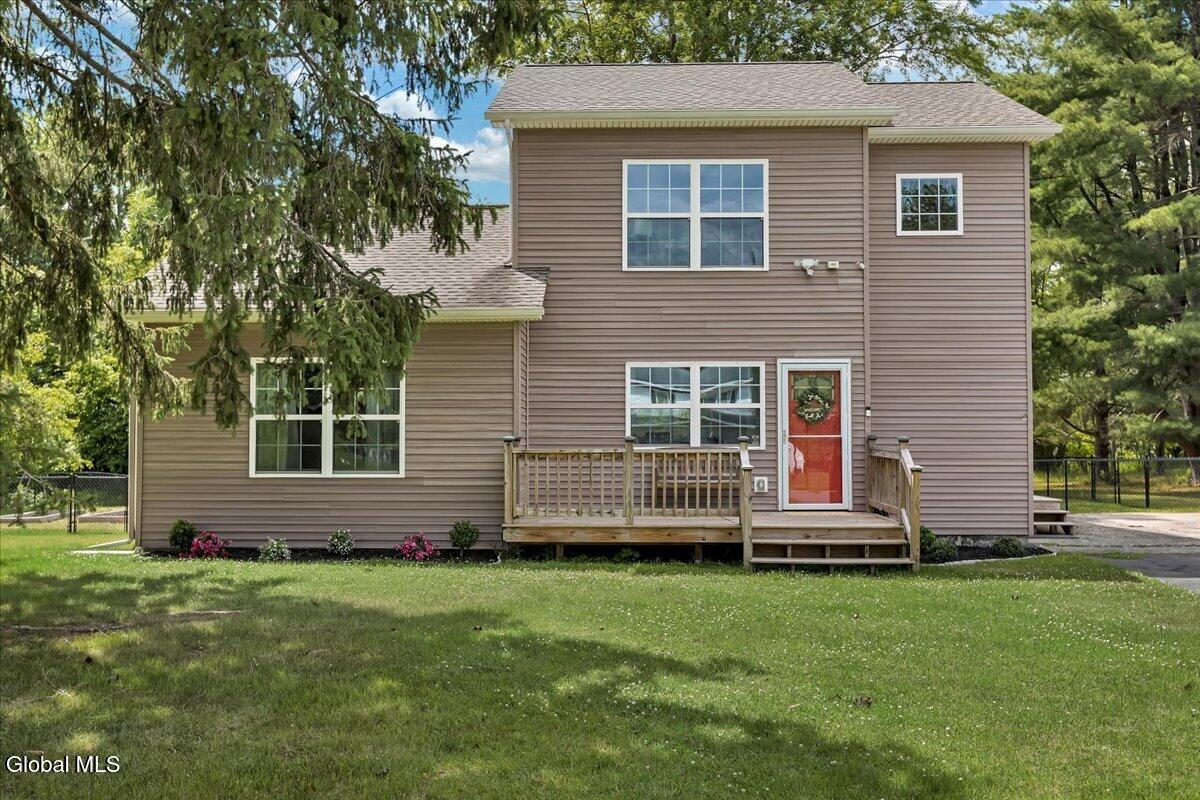 5 Lake Hills Road