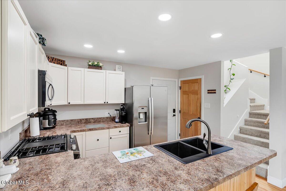 5 Lake Hills Road