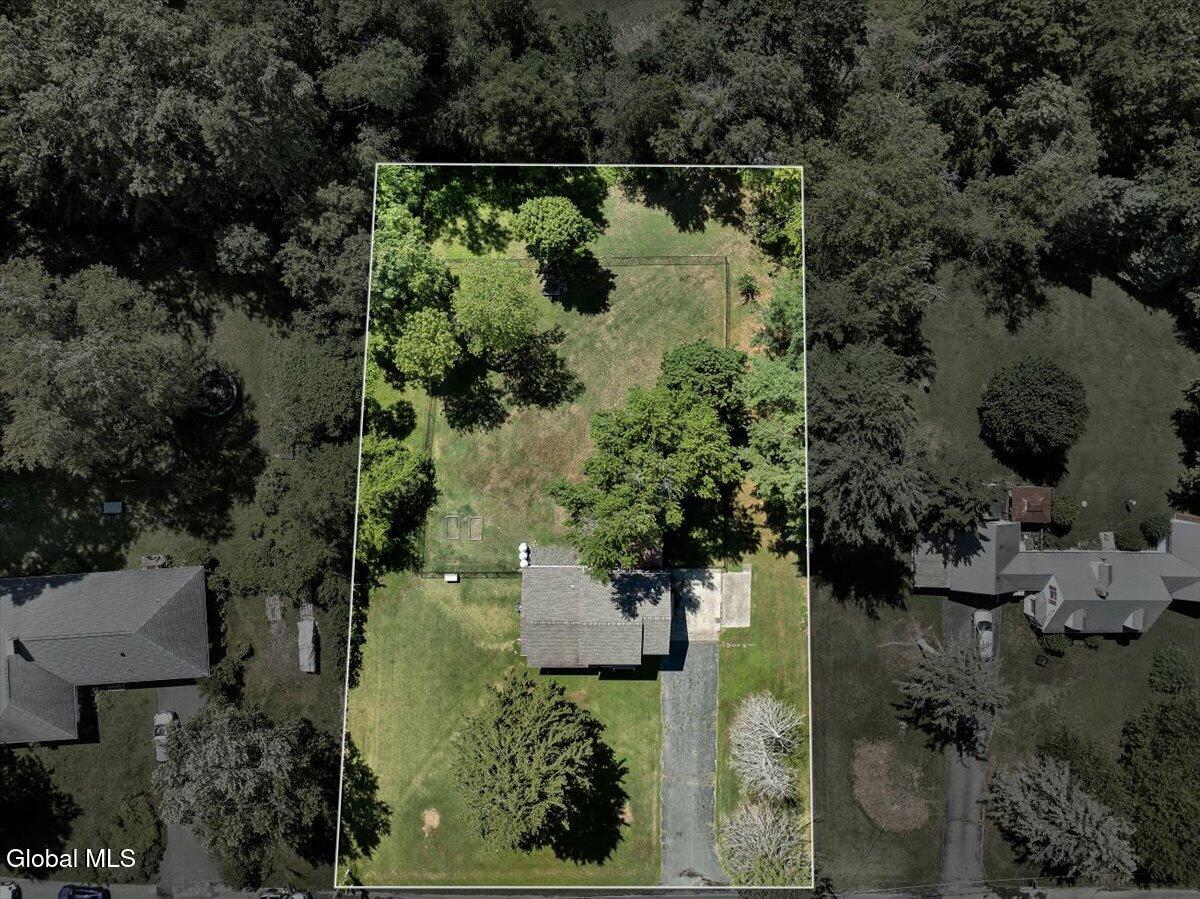5 Lake Hills Road