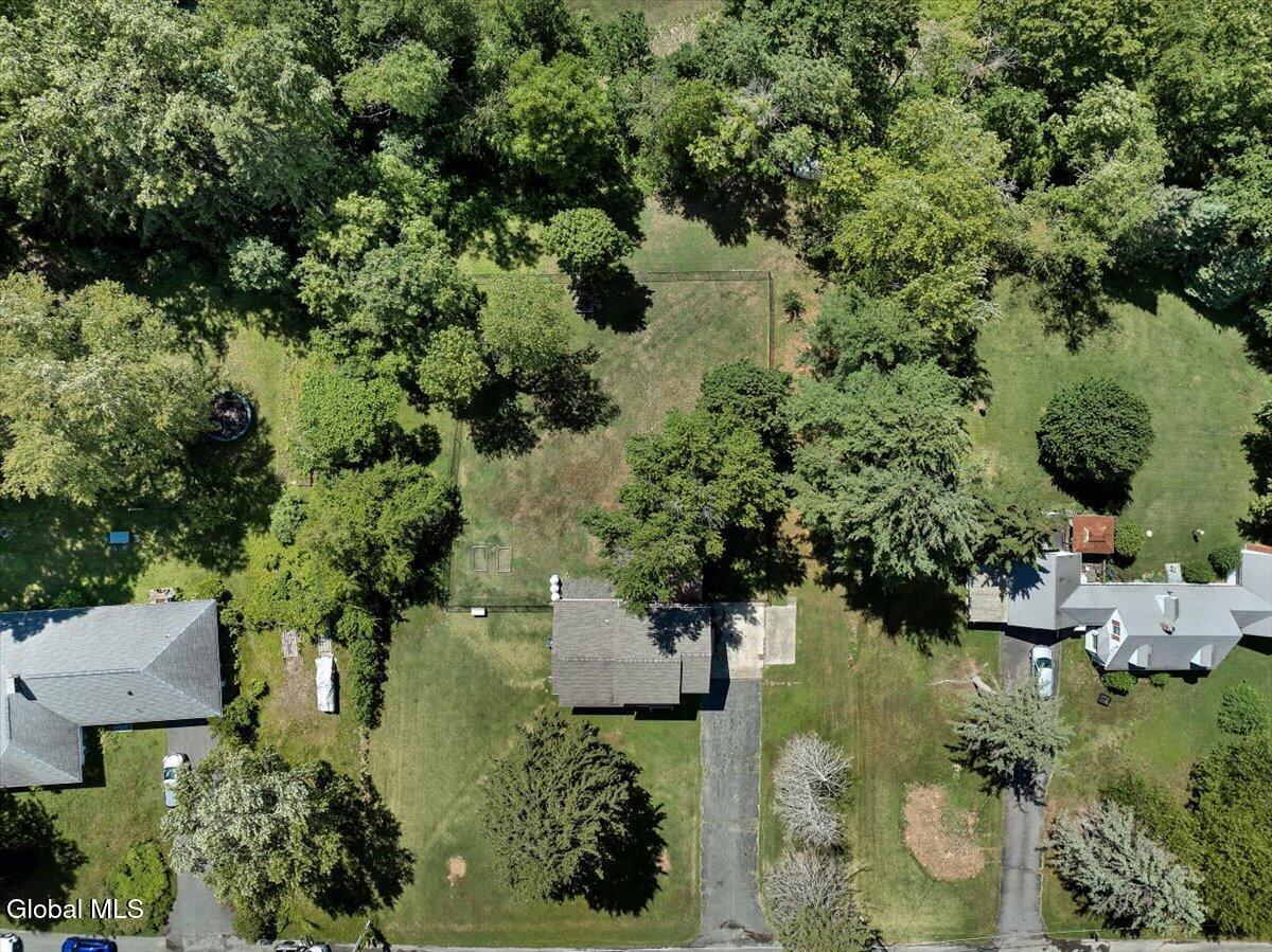 5 Lake Hills Road