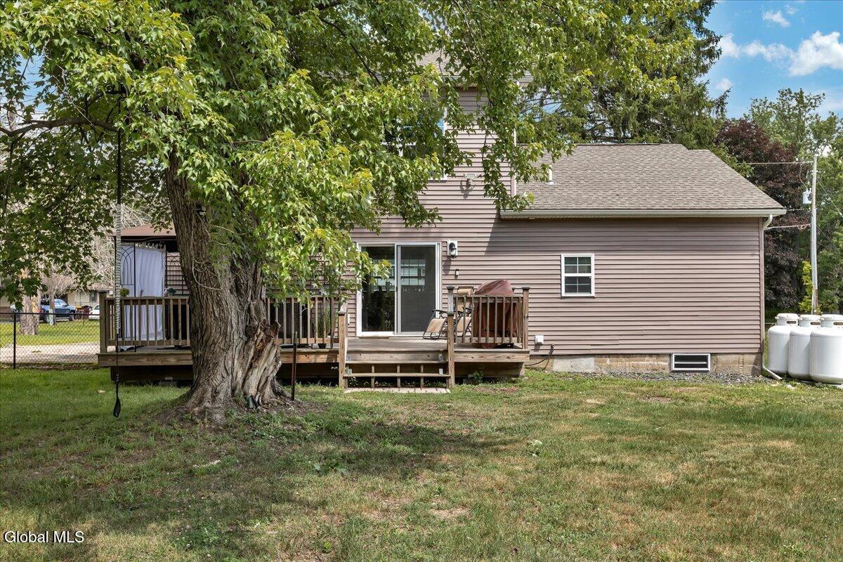 5 Lake Hills Road
