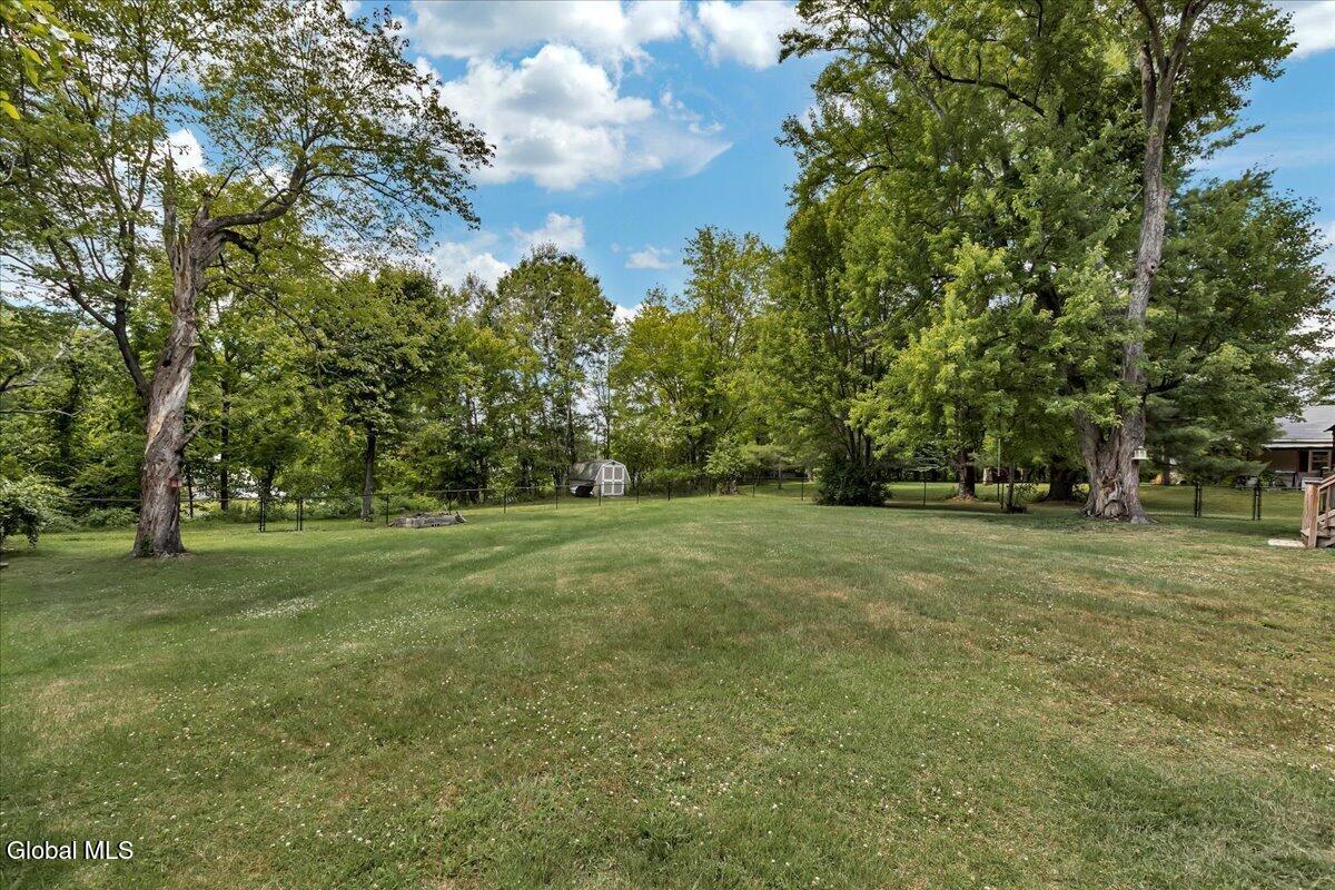 5 Lake Hills Road