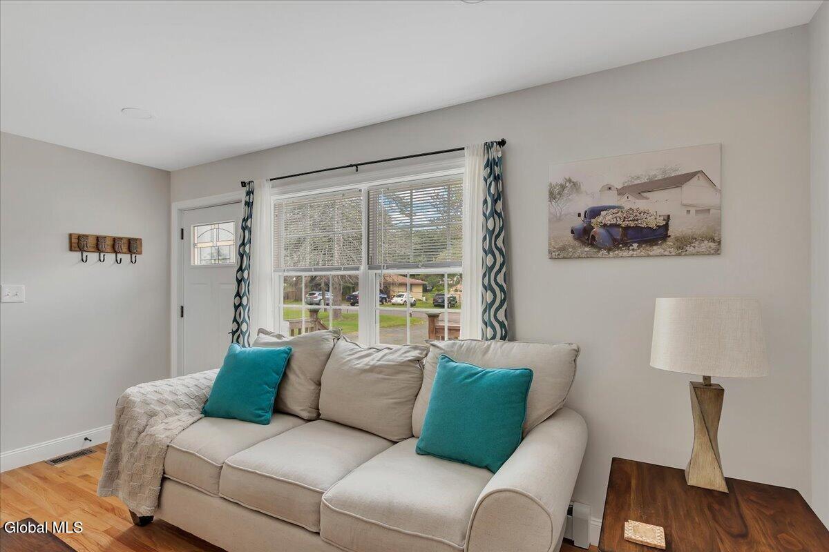 5 Lake Hills Road