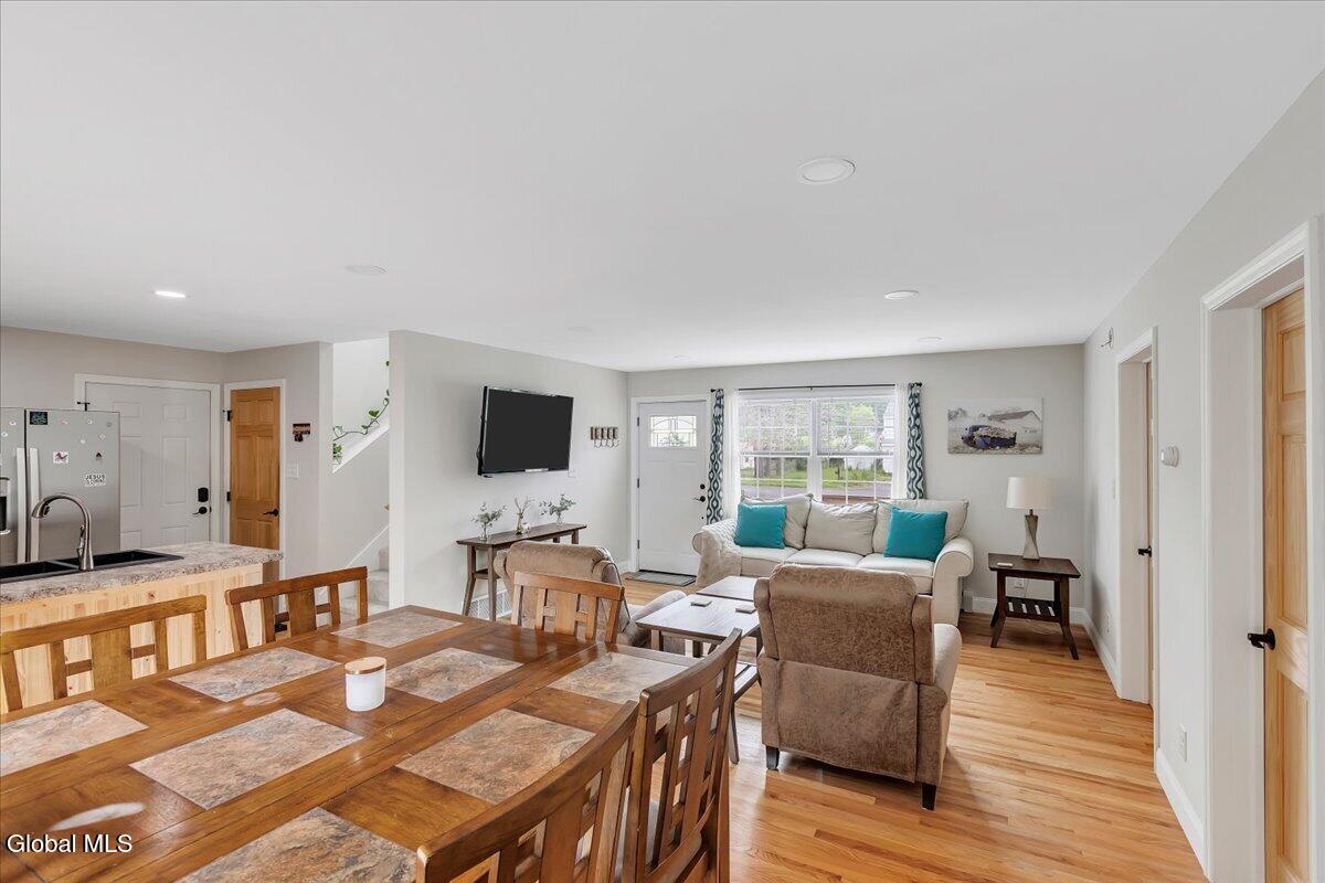 5 Lake Hills Road