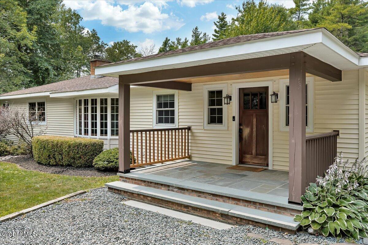 54 Cold Springs Road