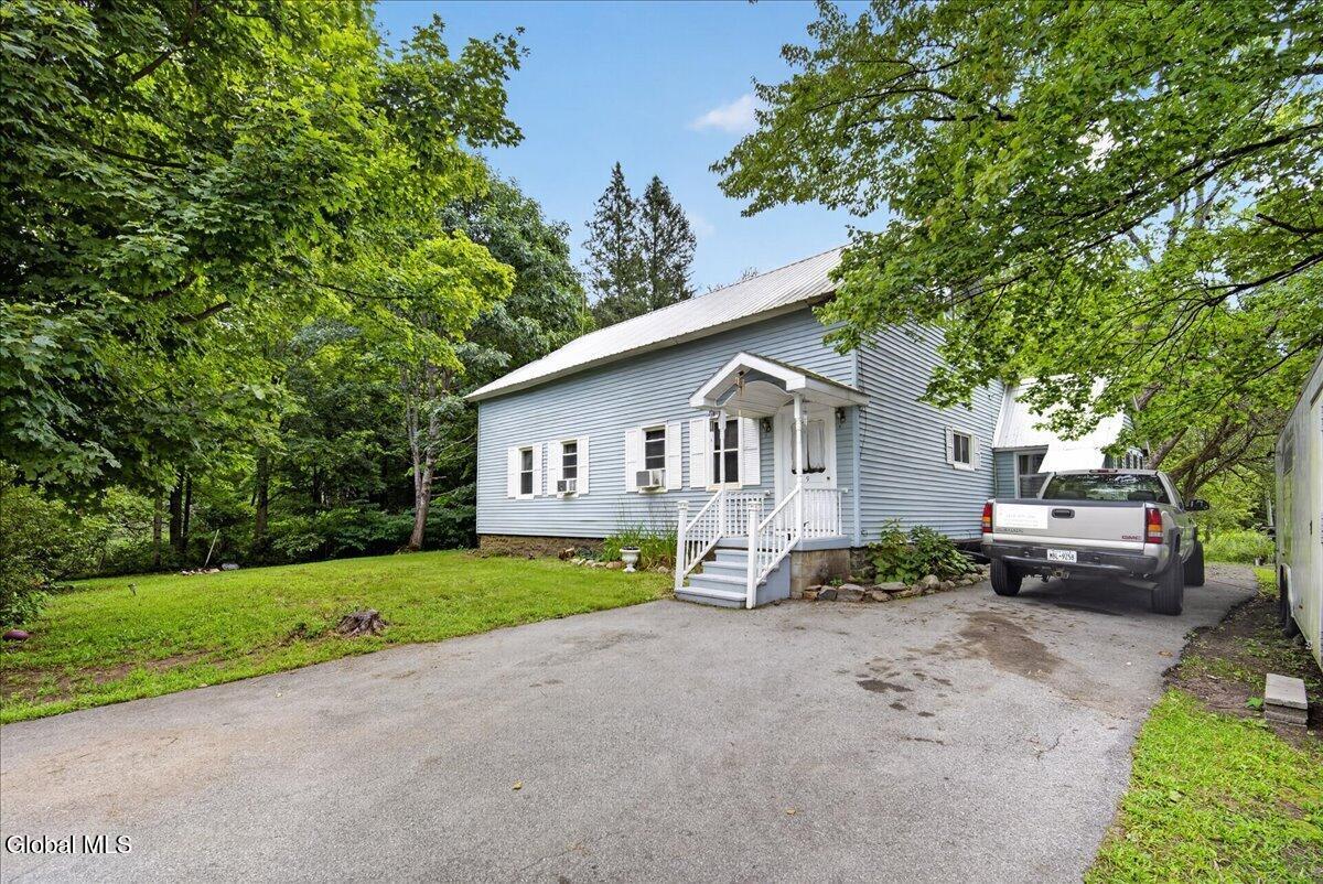 9 Hollister Road