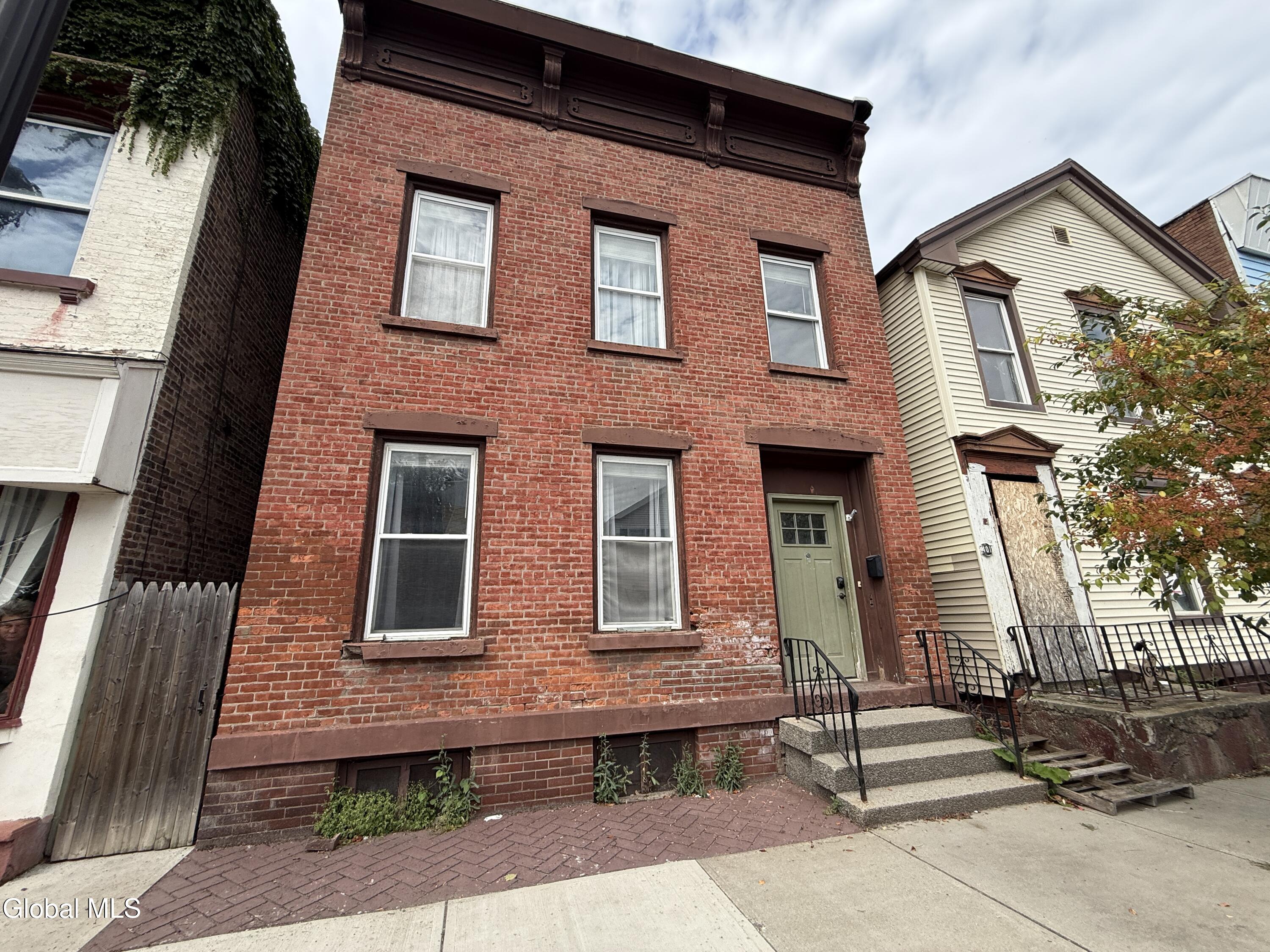 403 2nd Street, 2