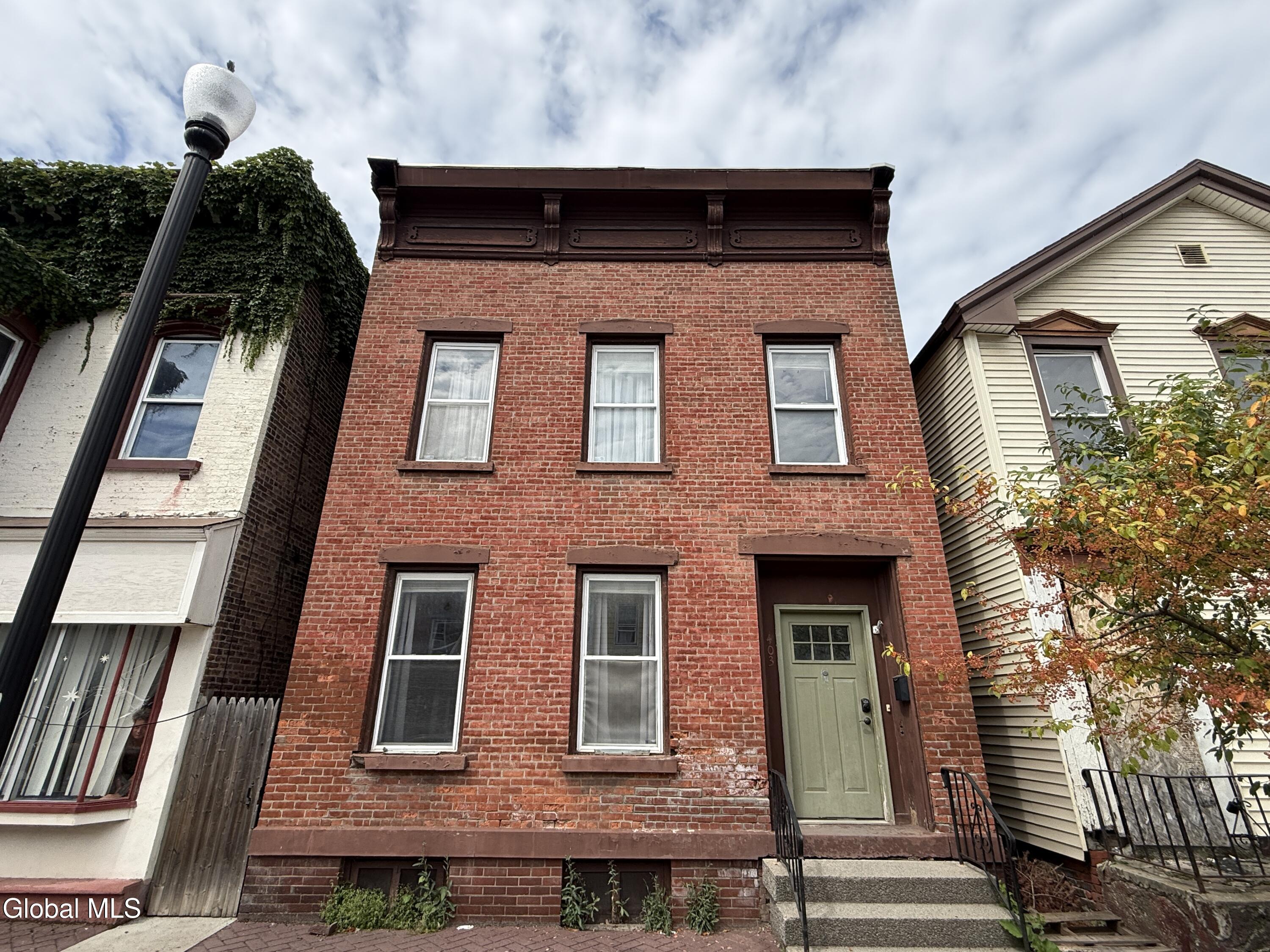 403 2nd Street, 2