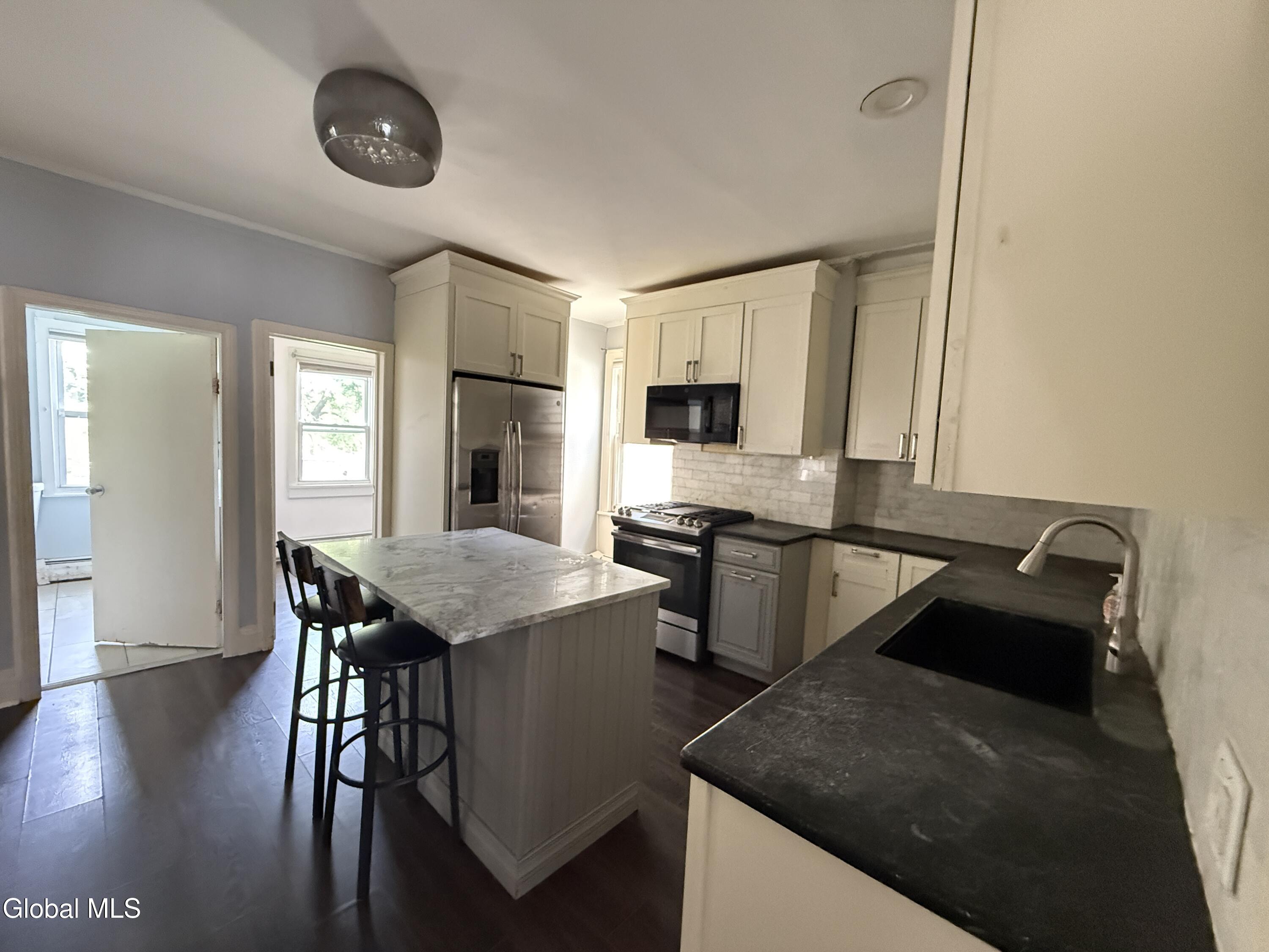 403 2nd Street, 2
