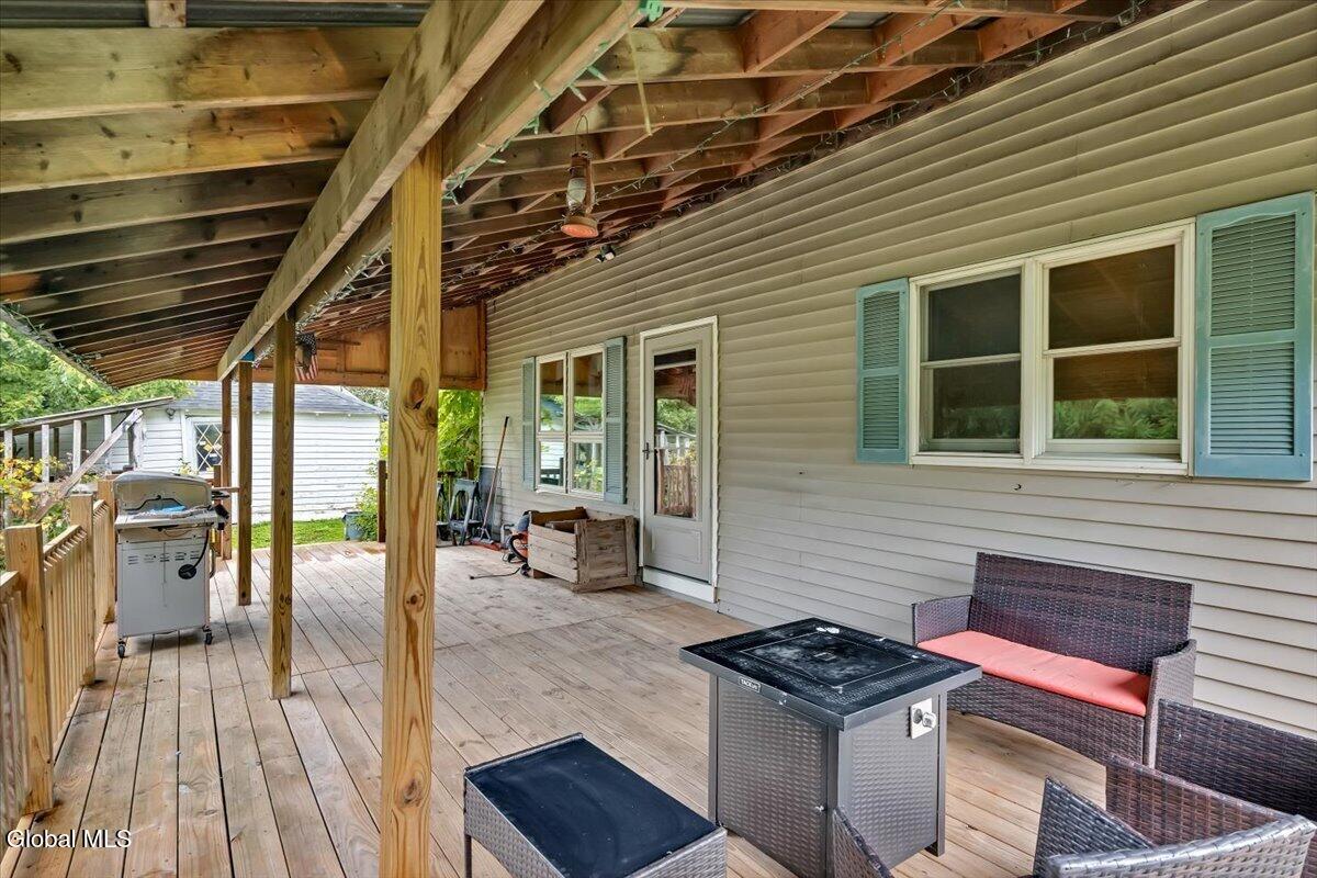9452 Mariaville Road