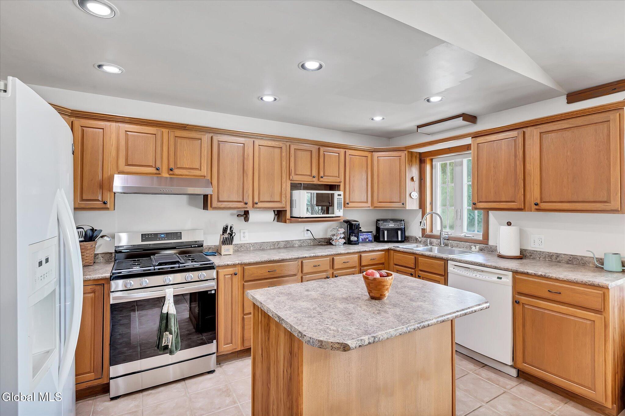 5490 Mariaville Road