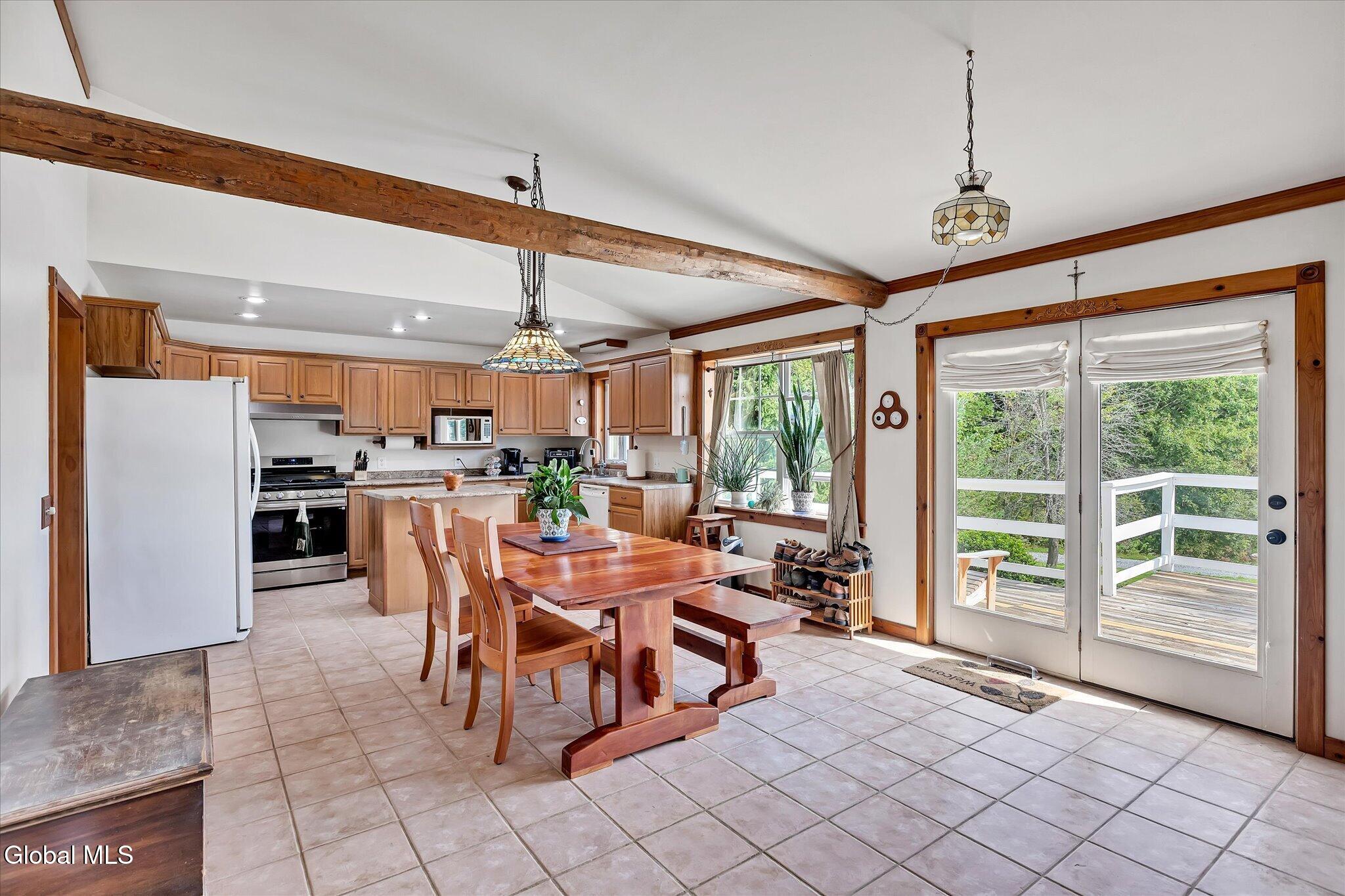 5490 Mariaville Road