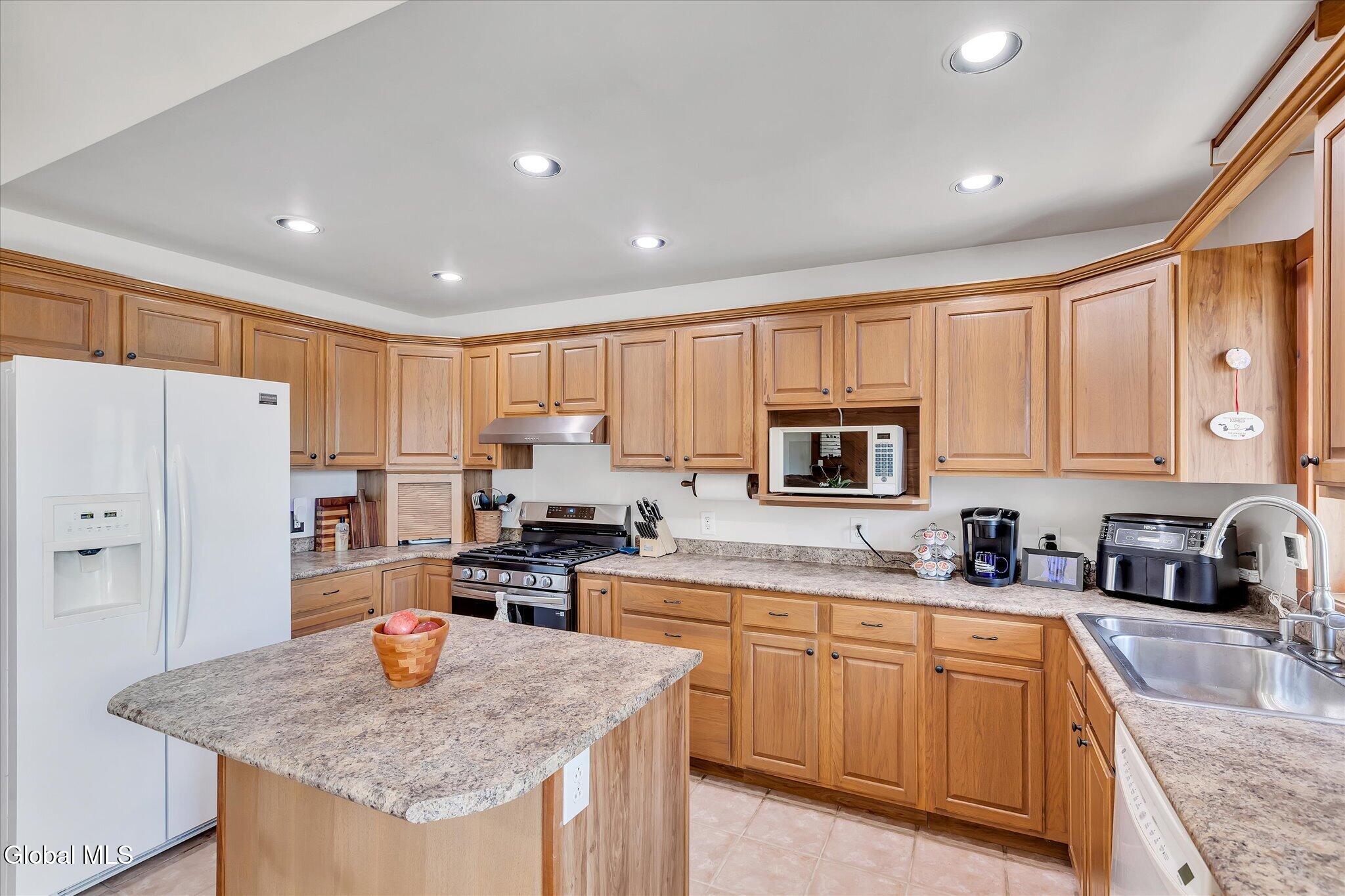 5490 Mariaville Road