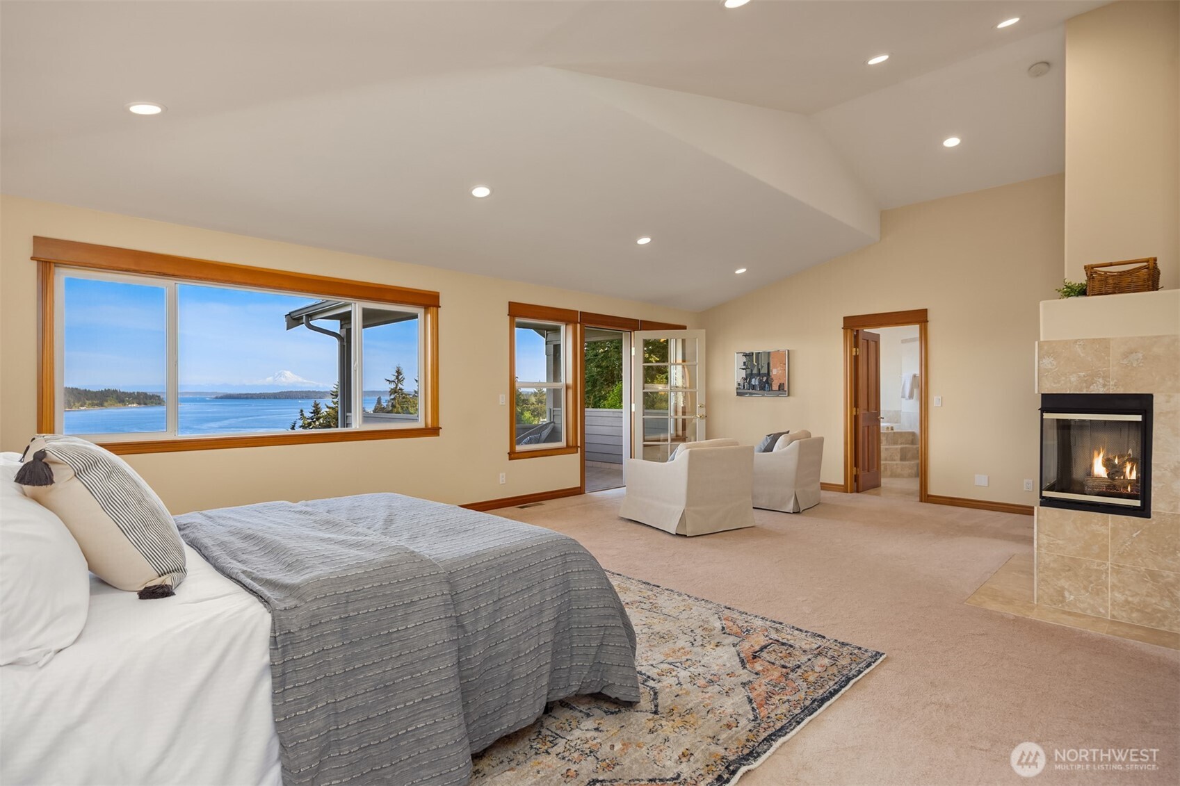 6715 NE Dapple Court