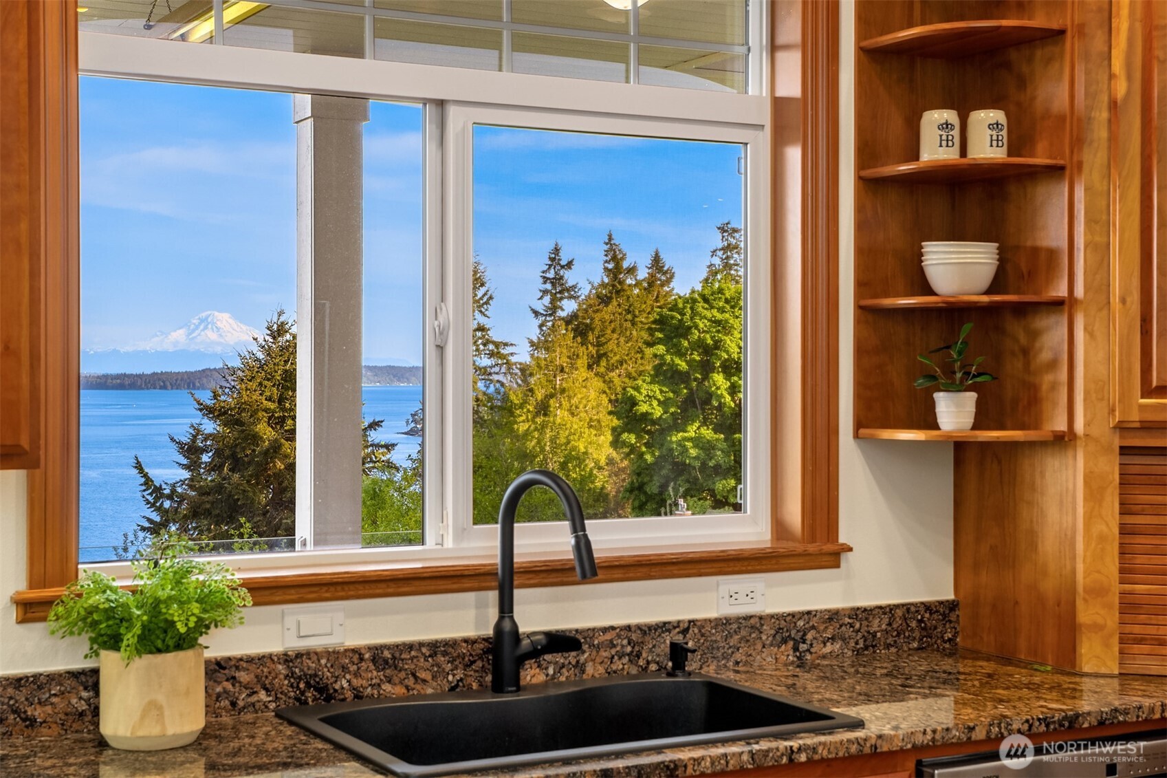 6715 NE Dapple Court