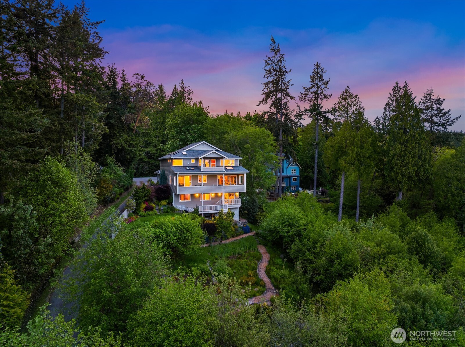 6715 NE Dapple Court