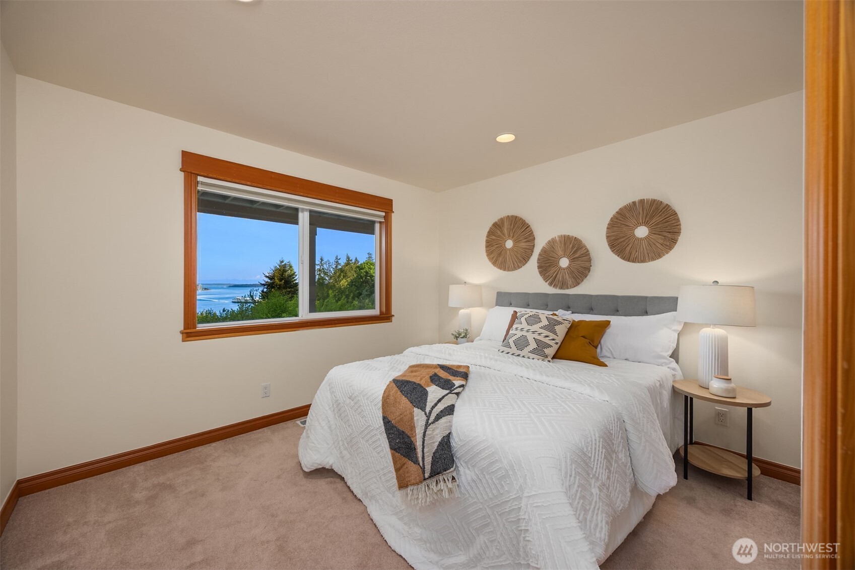 6715 NE Dapple Court