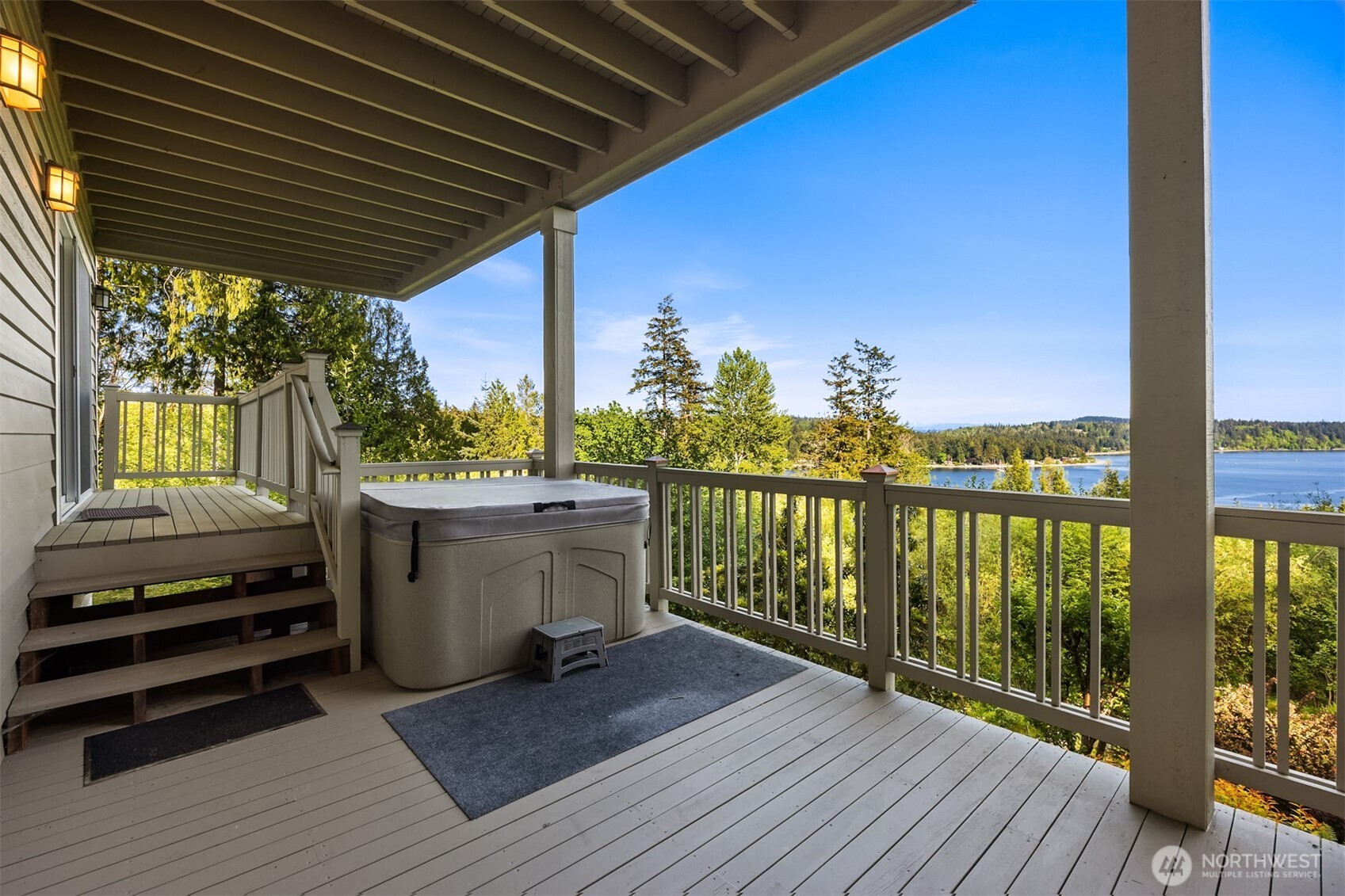 6715 NE Dapple Court