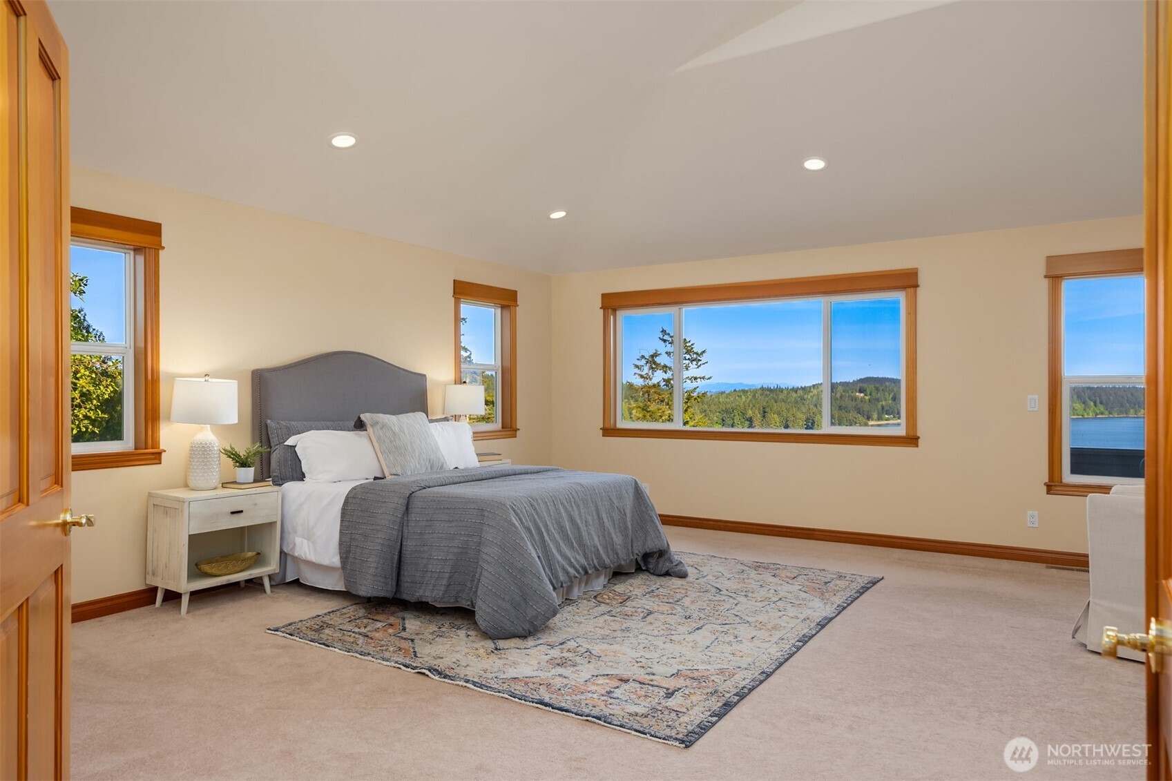 6715 NE Dapple Court