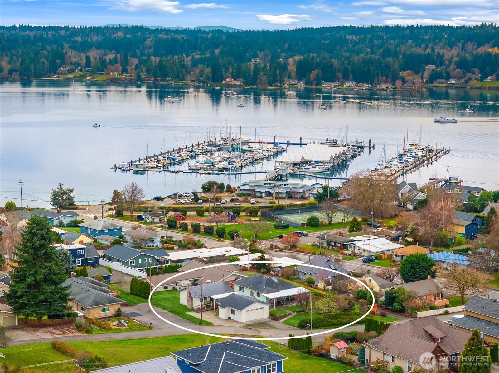 649 NE Sommerseth Street