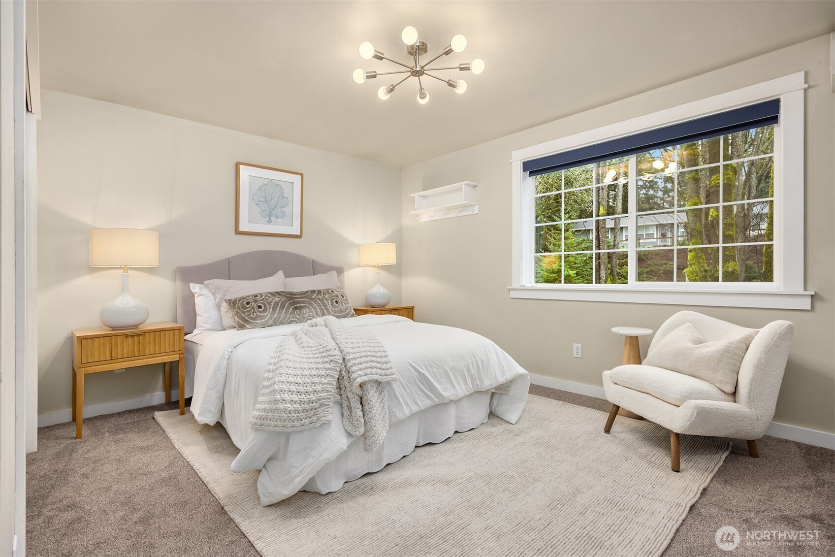 1585 NE Park View Drive