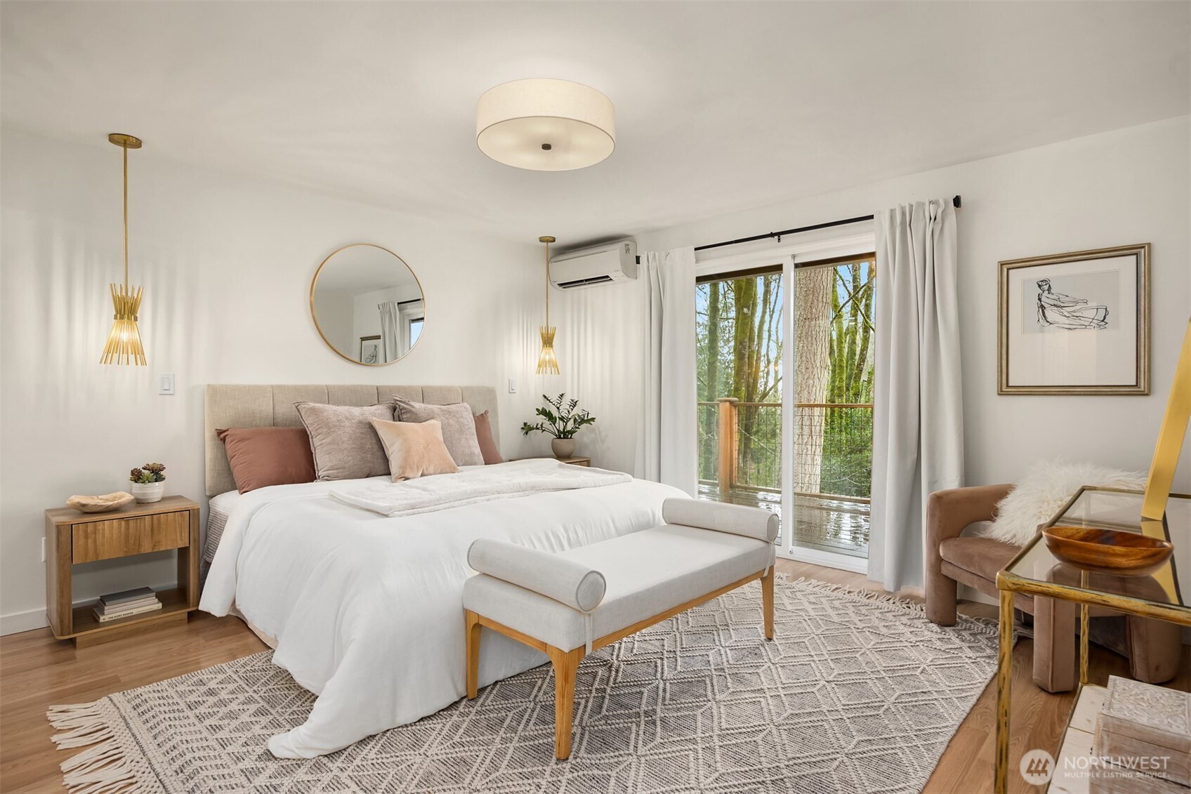 1585 NE Park View Drive