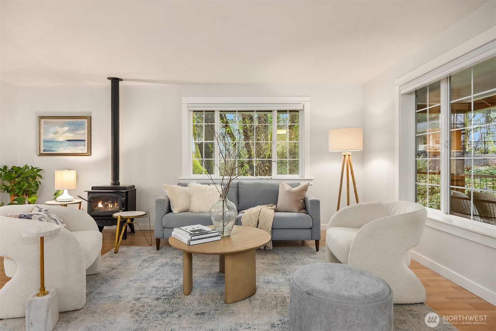 1585 NE Park View Drive