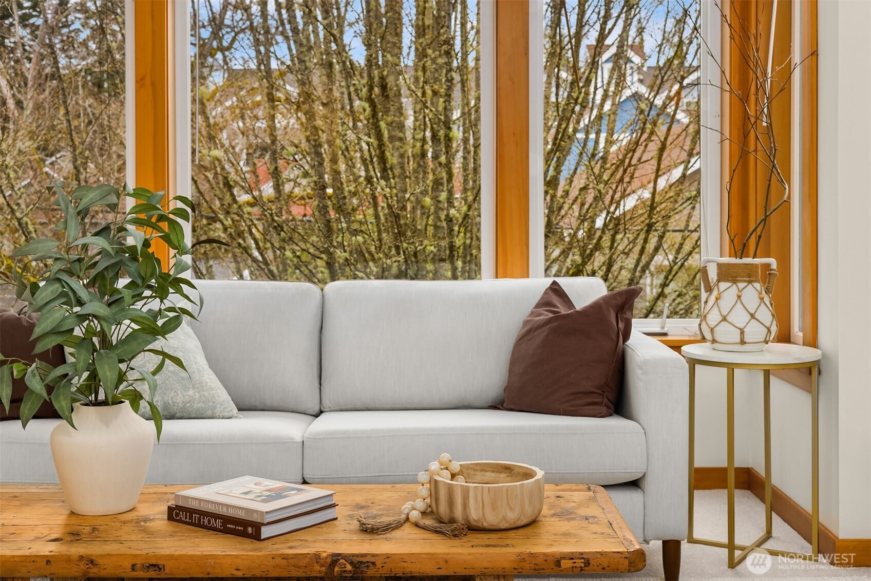 325 Winslow Way W Unit: 201