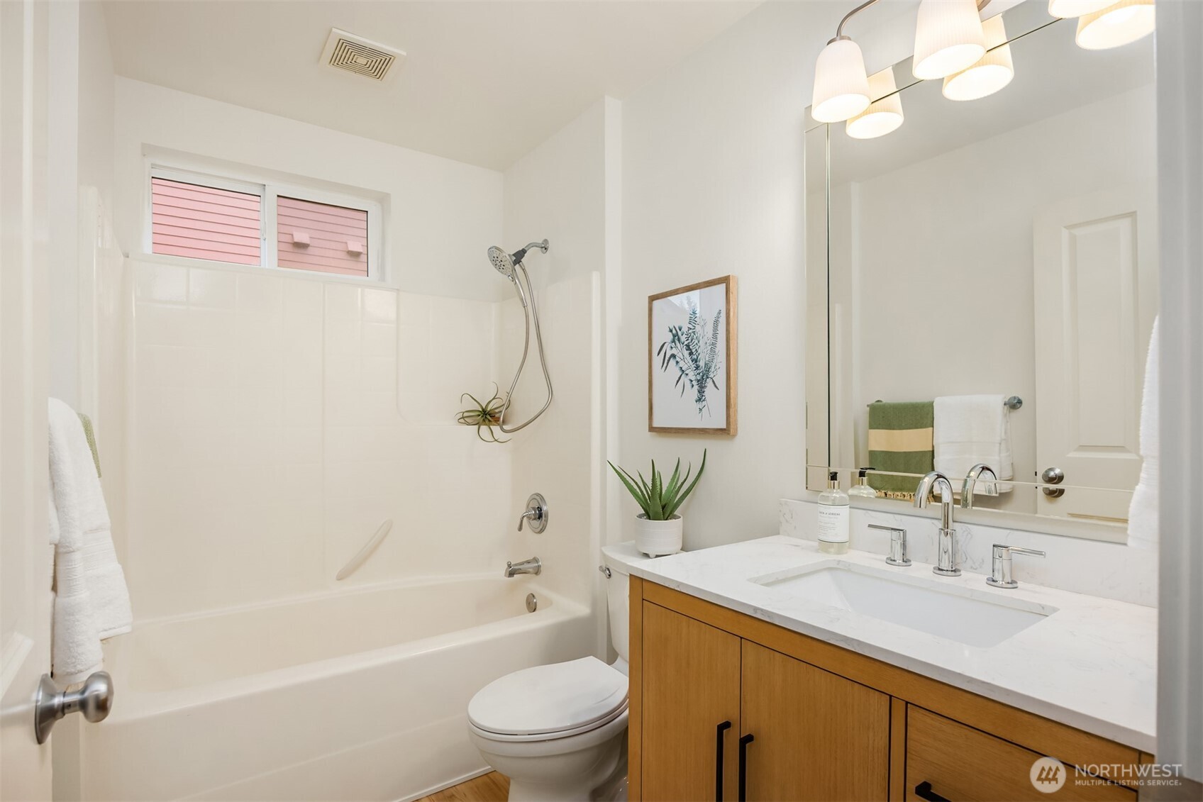 325 Winslow Way W Unit: 201