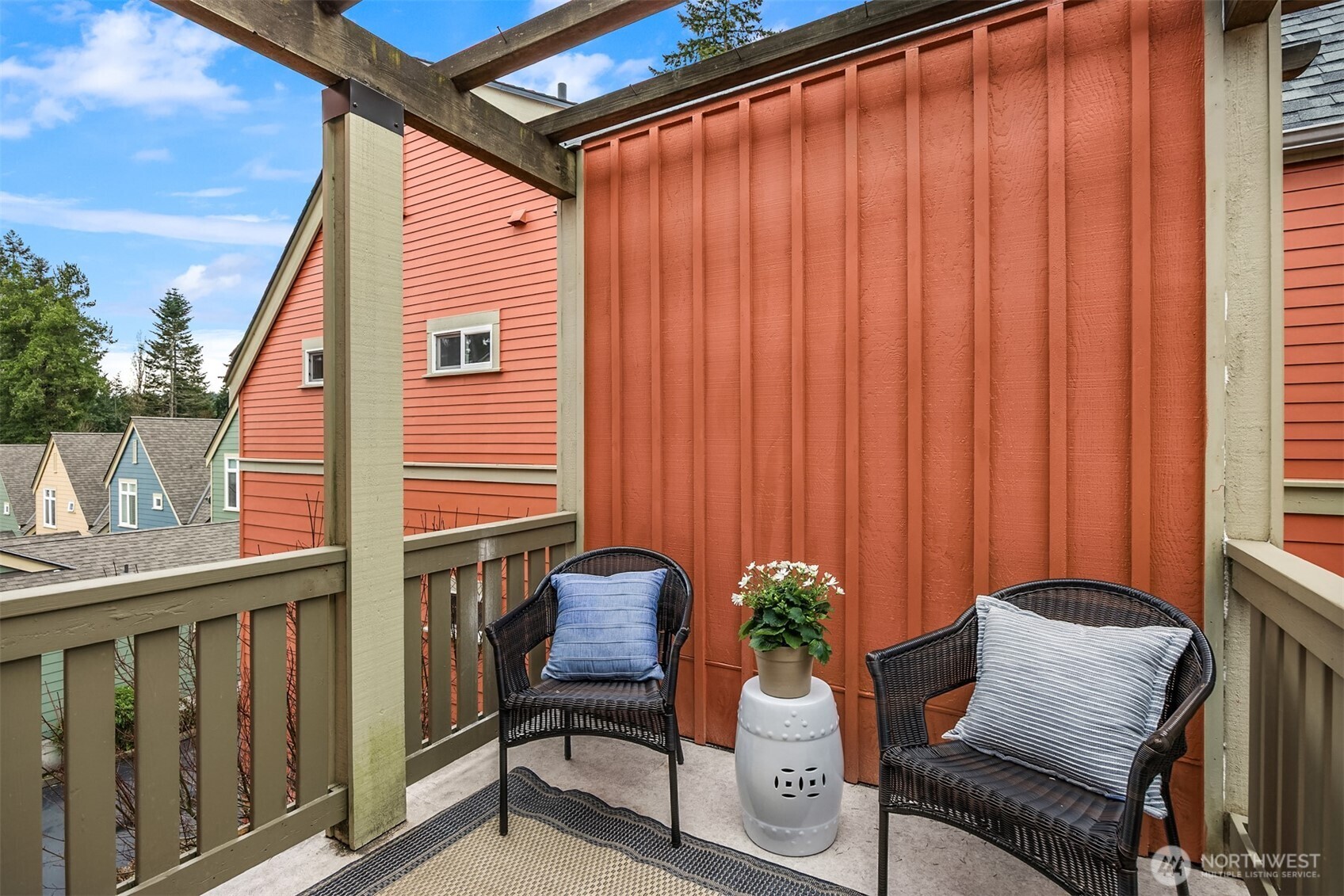 325 Winslow Way W Unit: 201