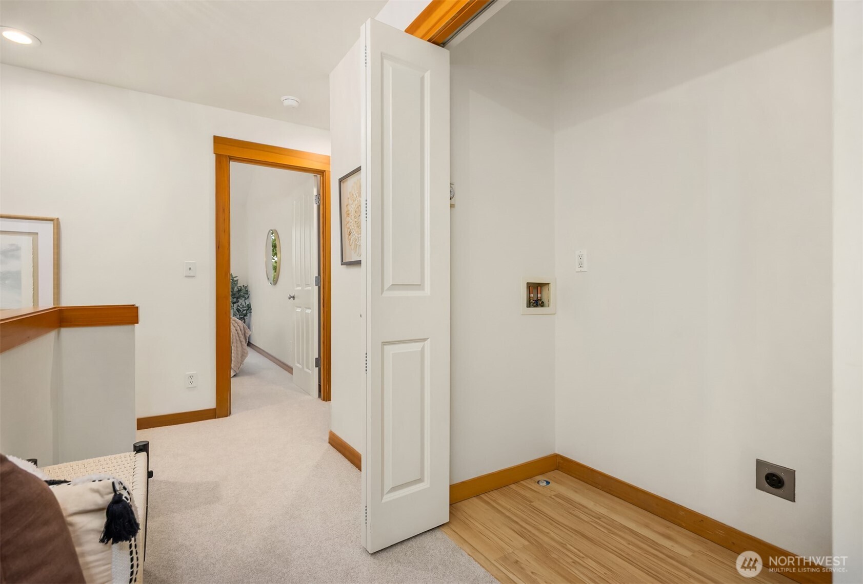 325 Winslow Way W Unit: 201