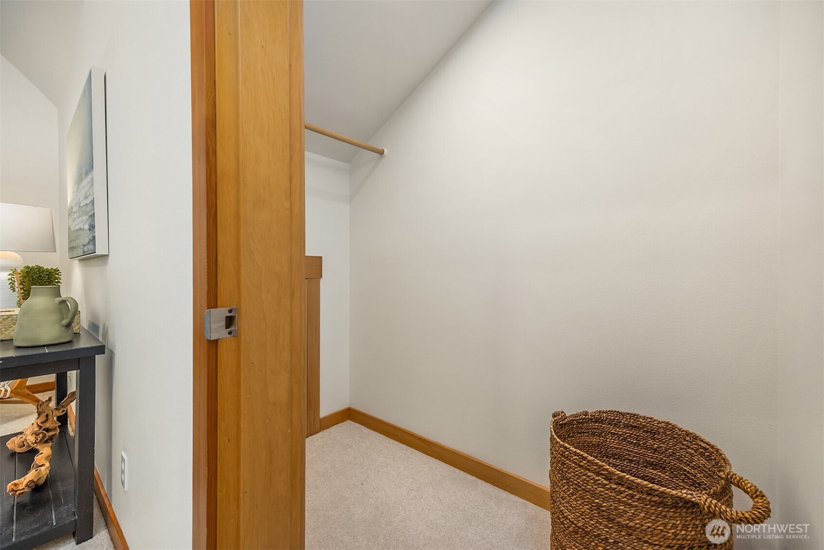 325 Winslow Way W Unit: 201