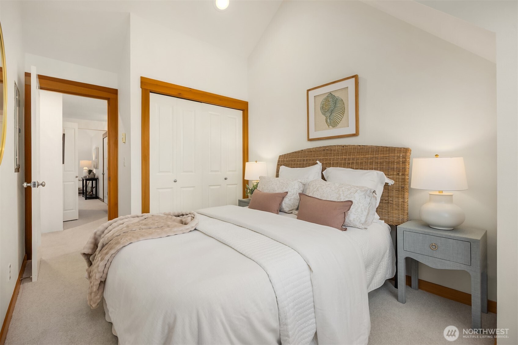 325 Winslow Way W Unit: 201