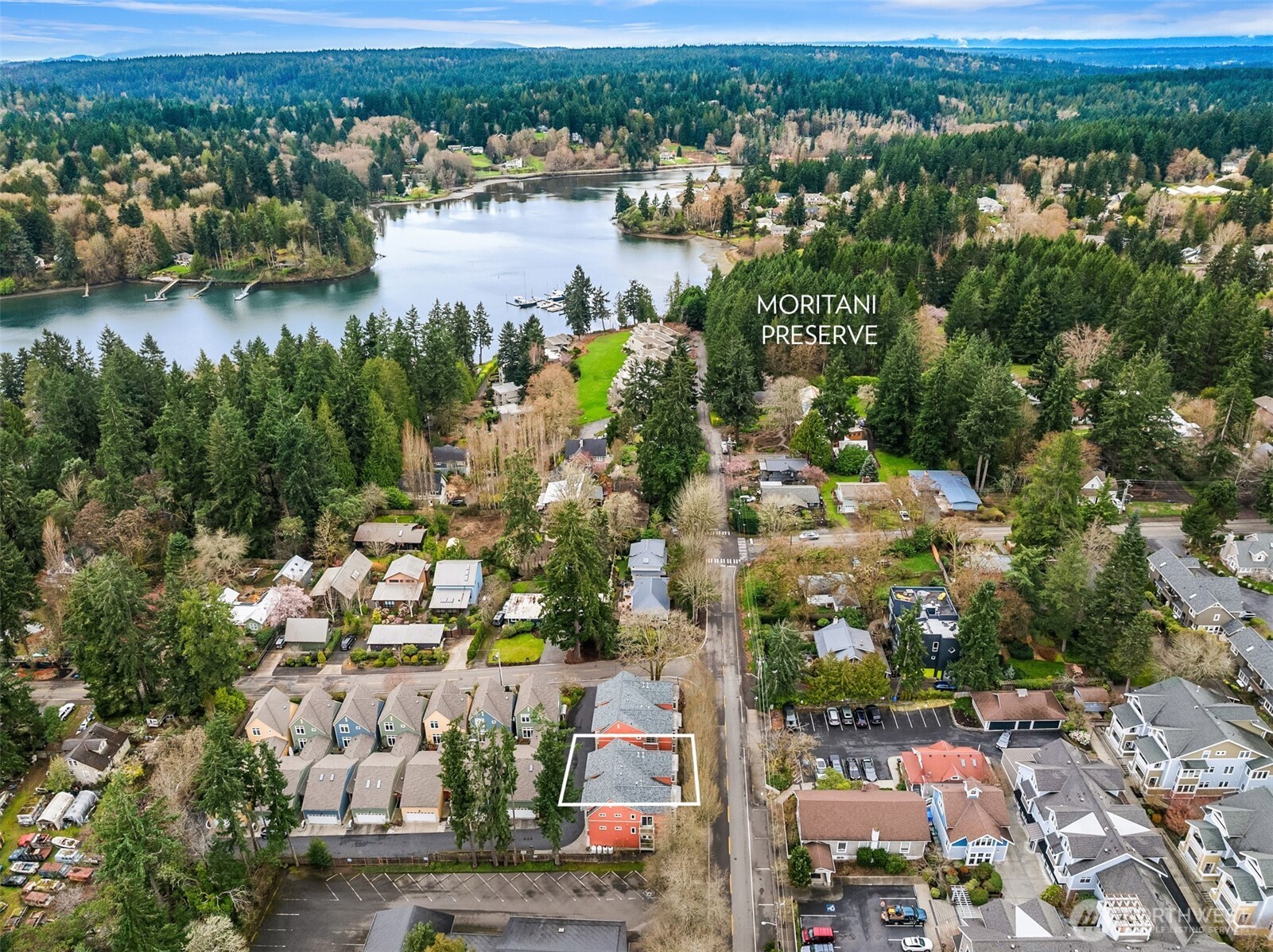325 Winslow Way W Unit: 201