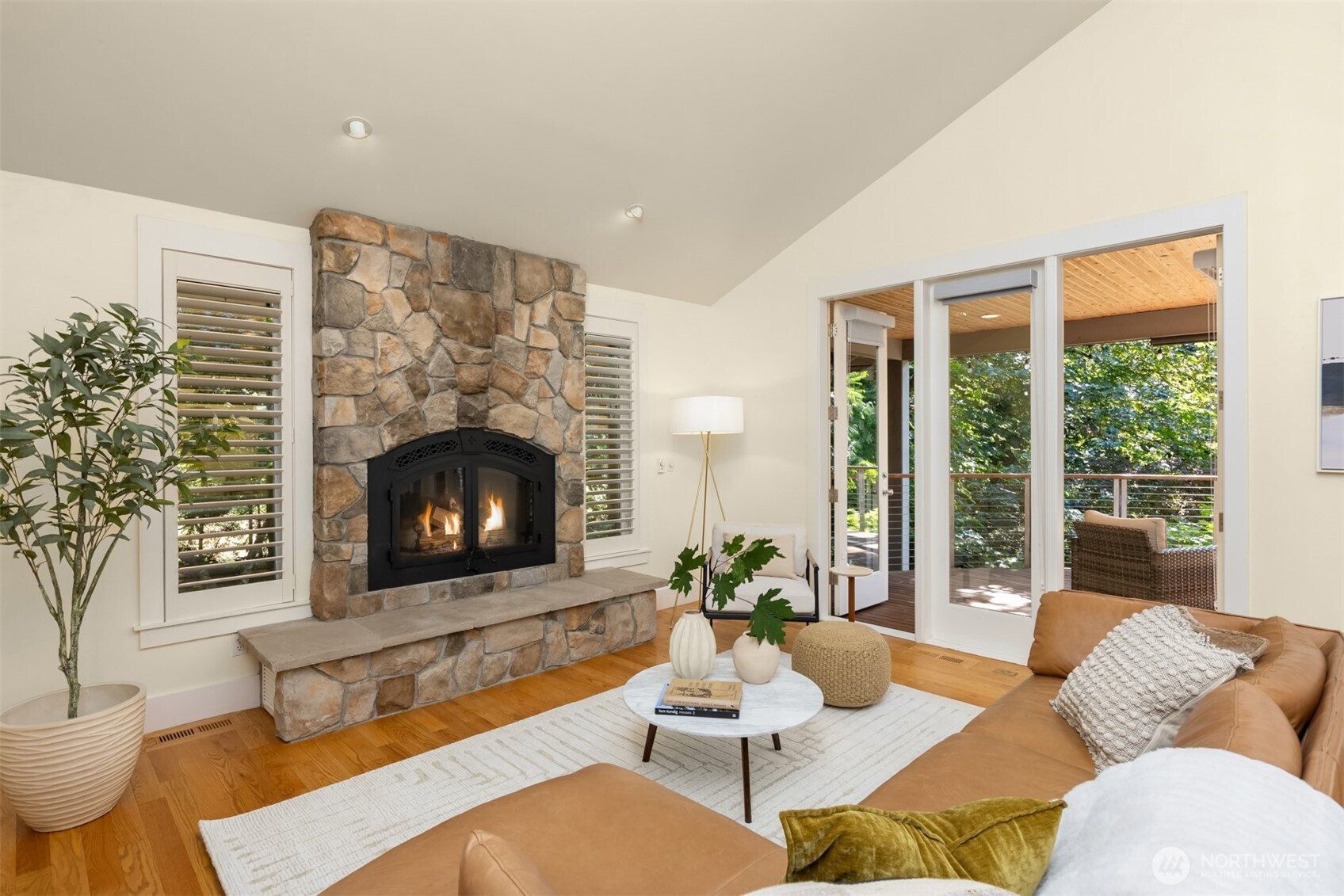6575 NE Honeysuckle Lane