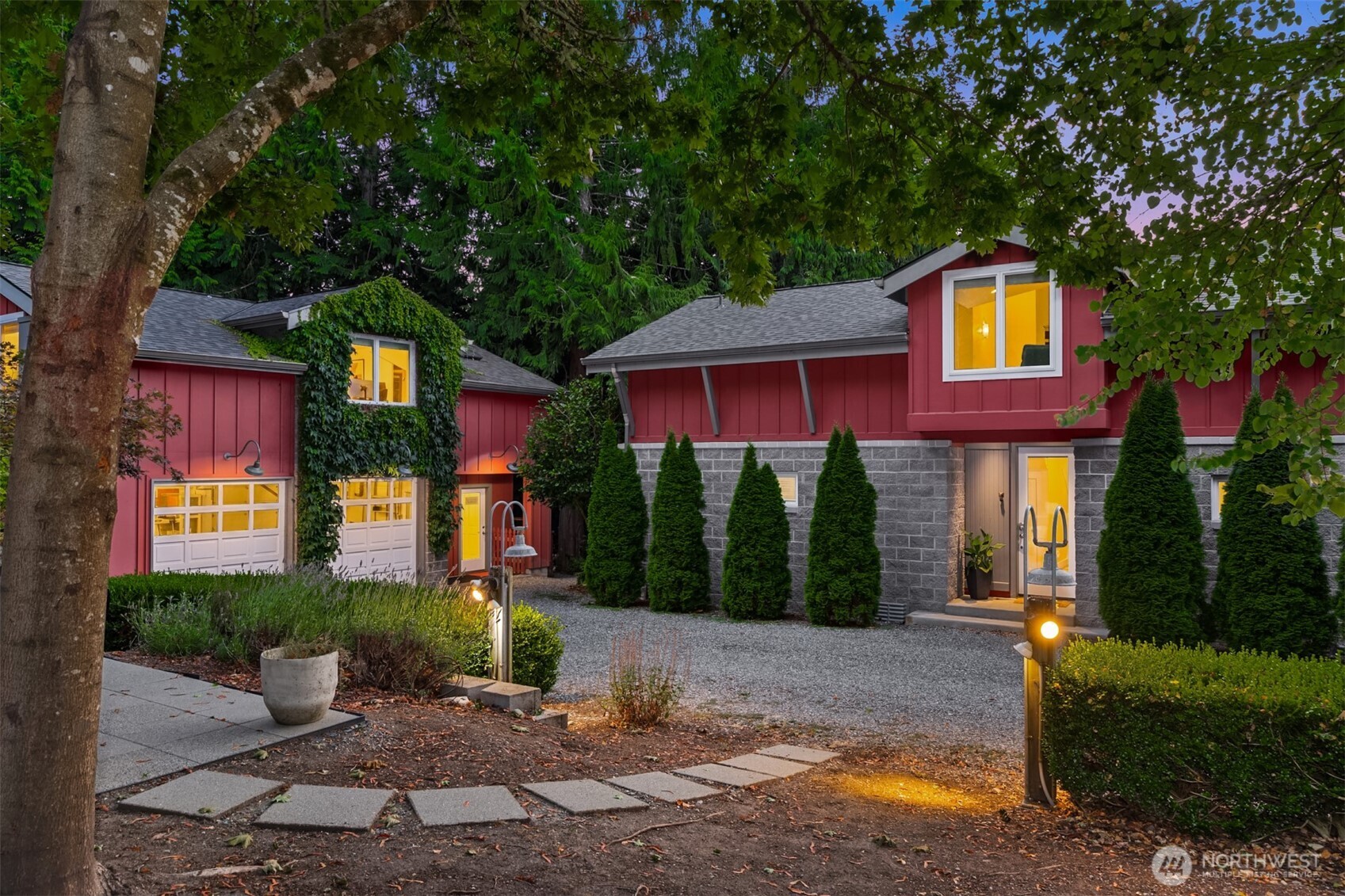 6575 NE Honeysuckle Lane