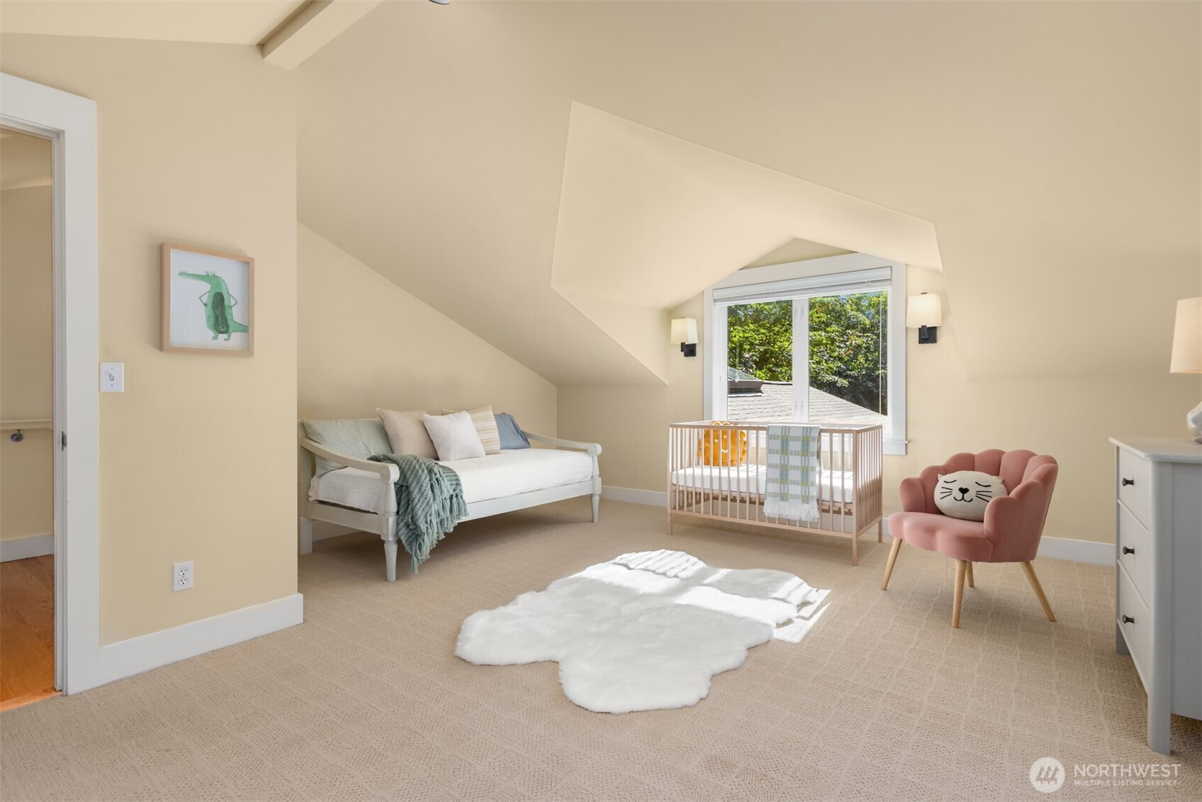 6575 NE Honeysuckle Lane