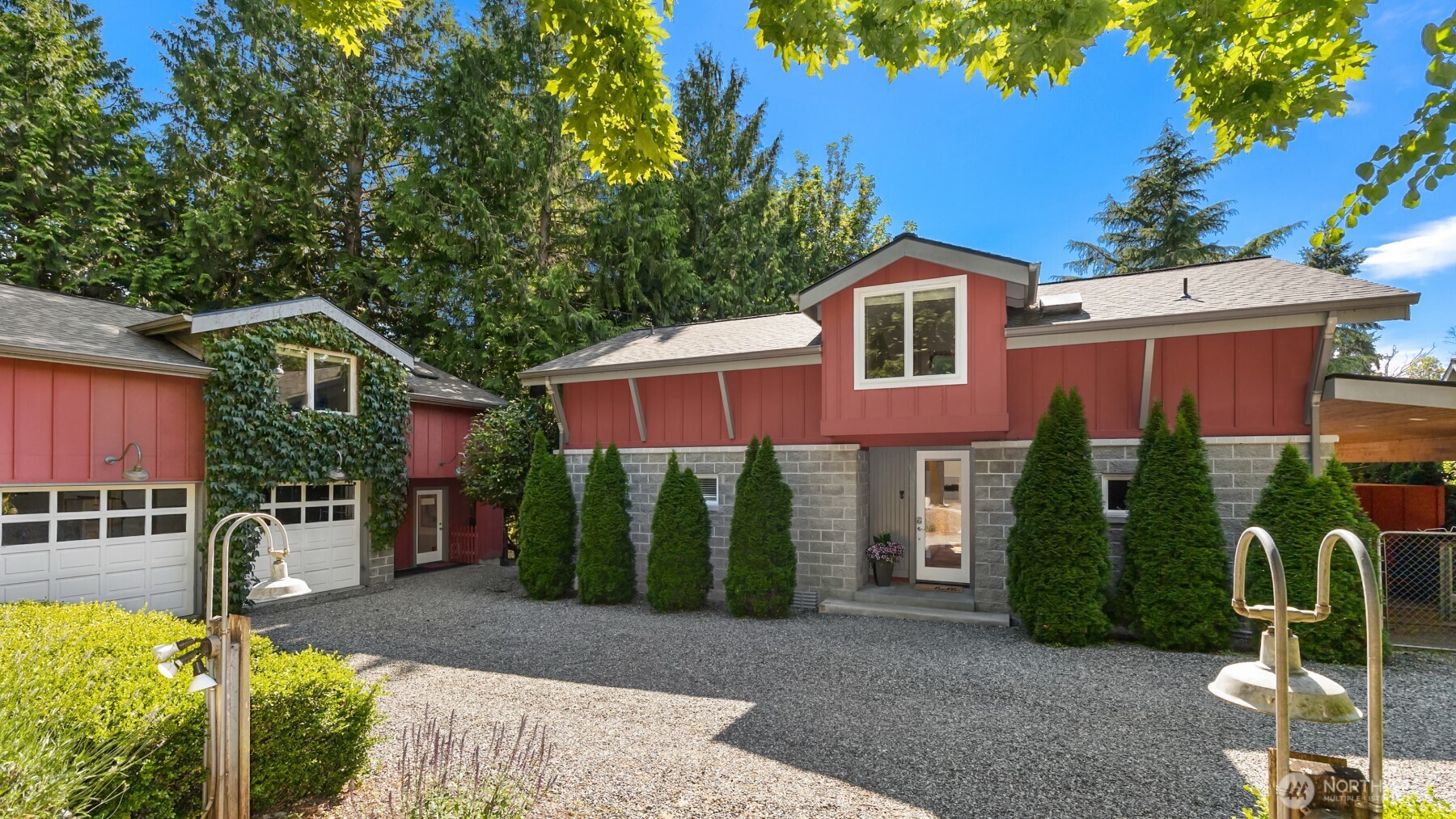 6575 NE Honeysuckle Lane