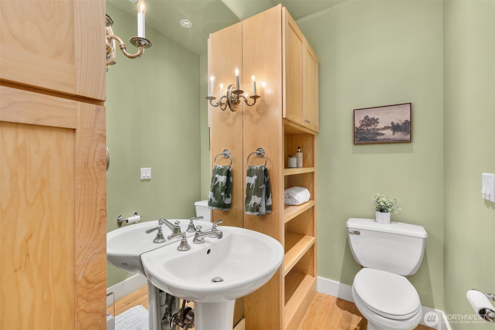 6575 NE Honeysuckle Lane