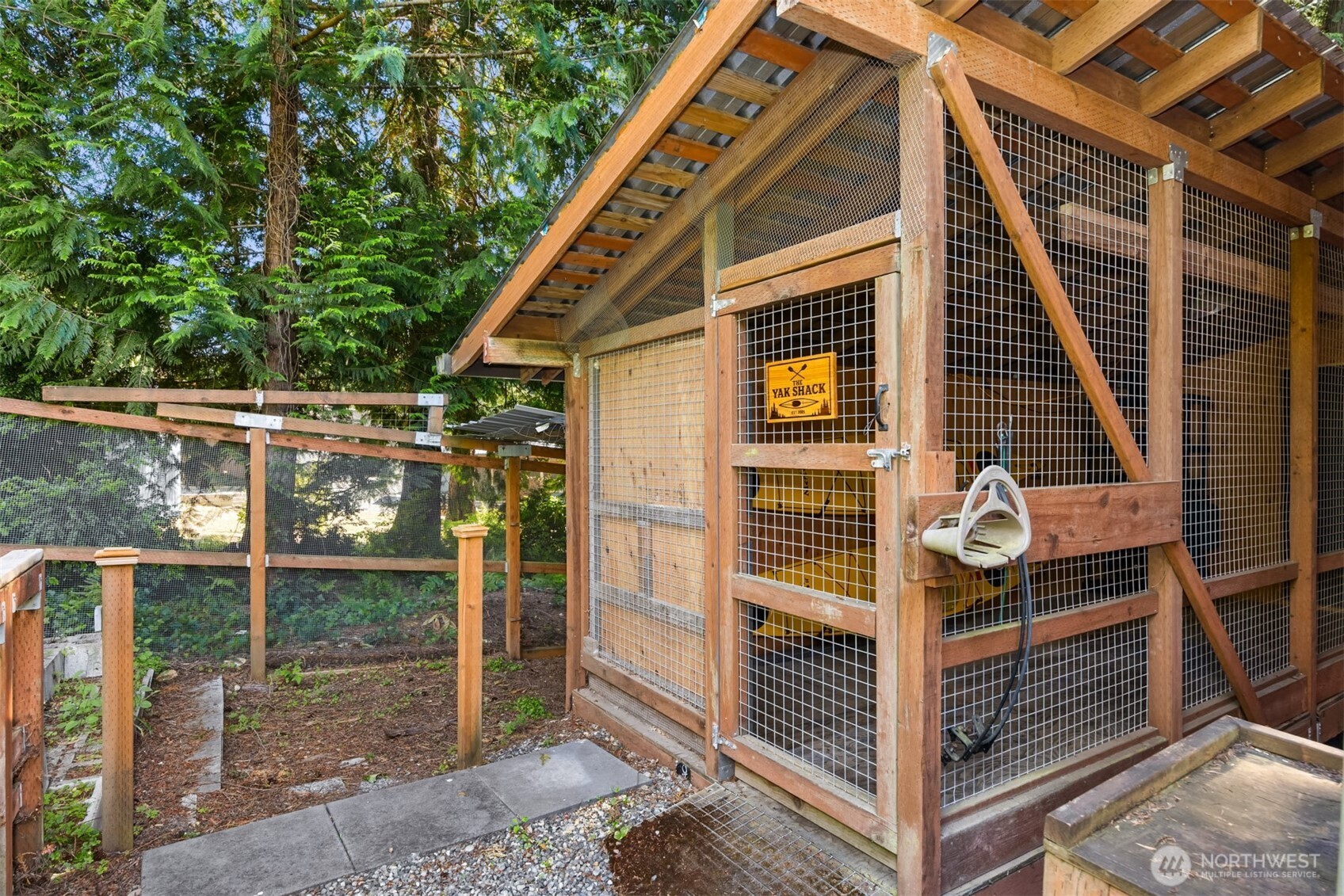 6575 NE Honeysuckle Lane