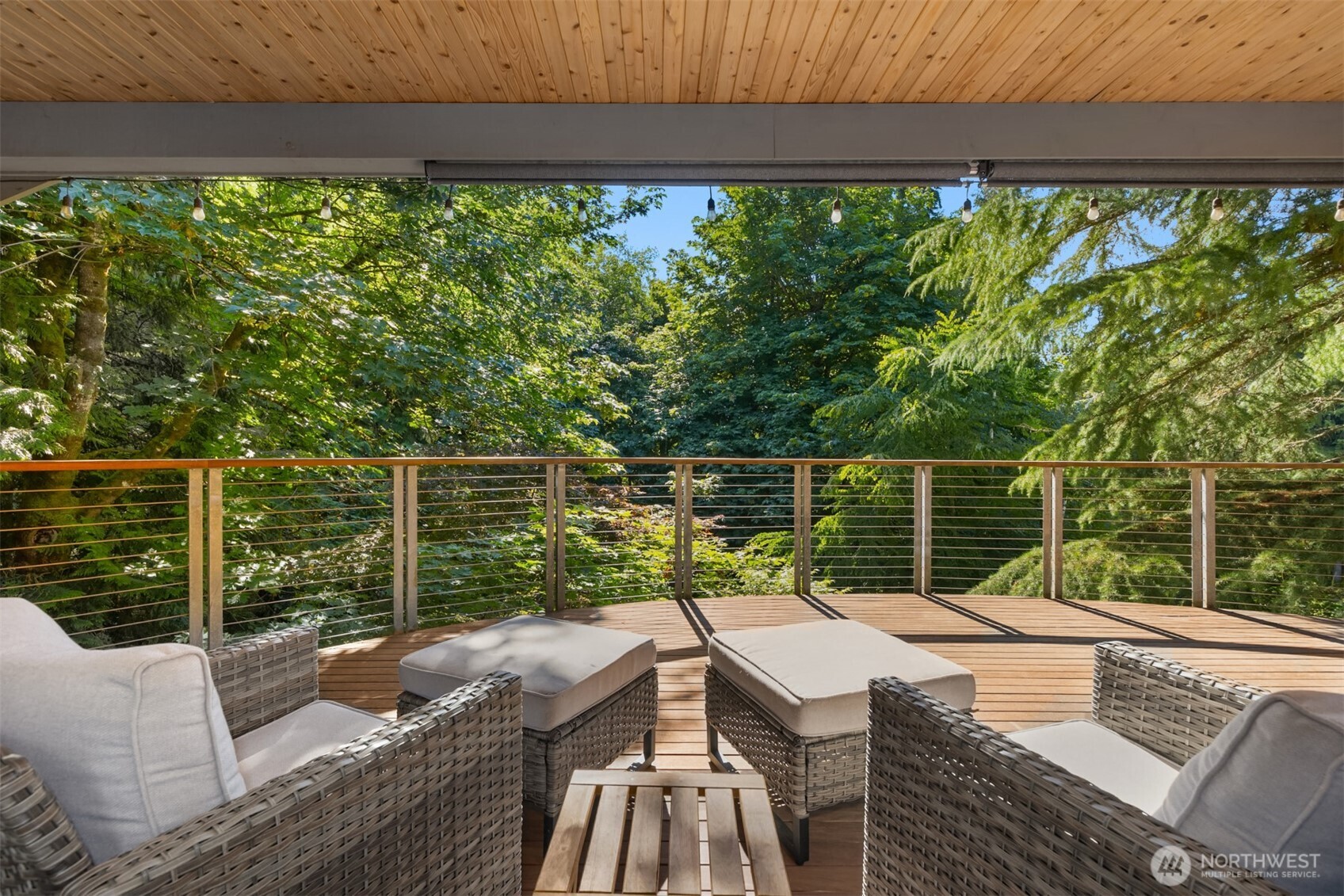 6575 NE Honeysuckle Lane