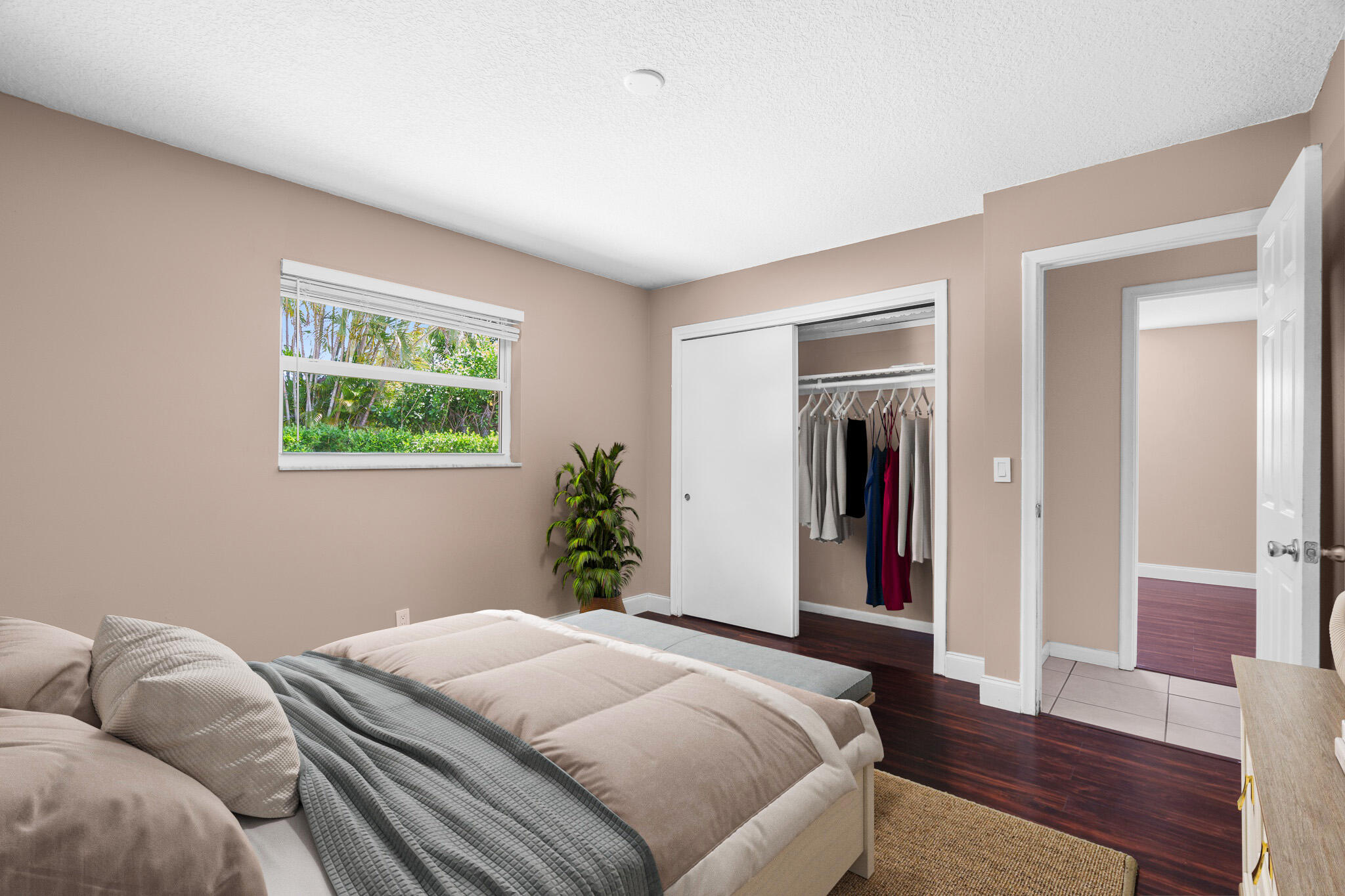 11271 NW 35th Street