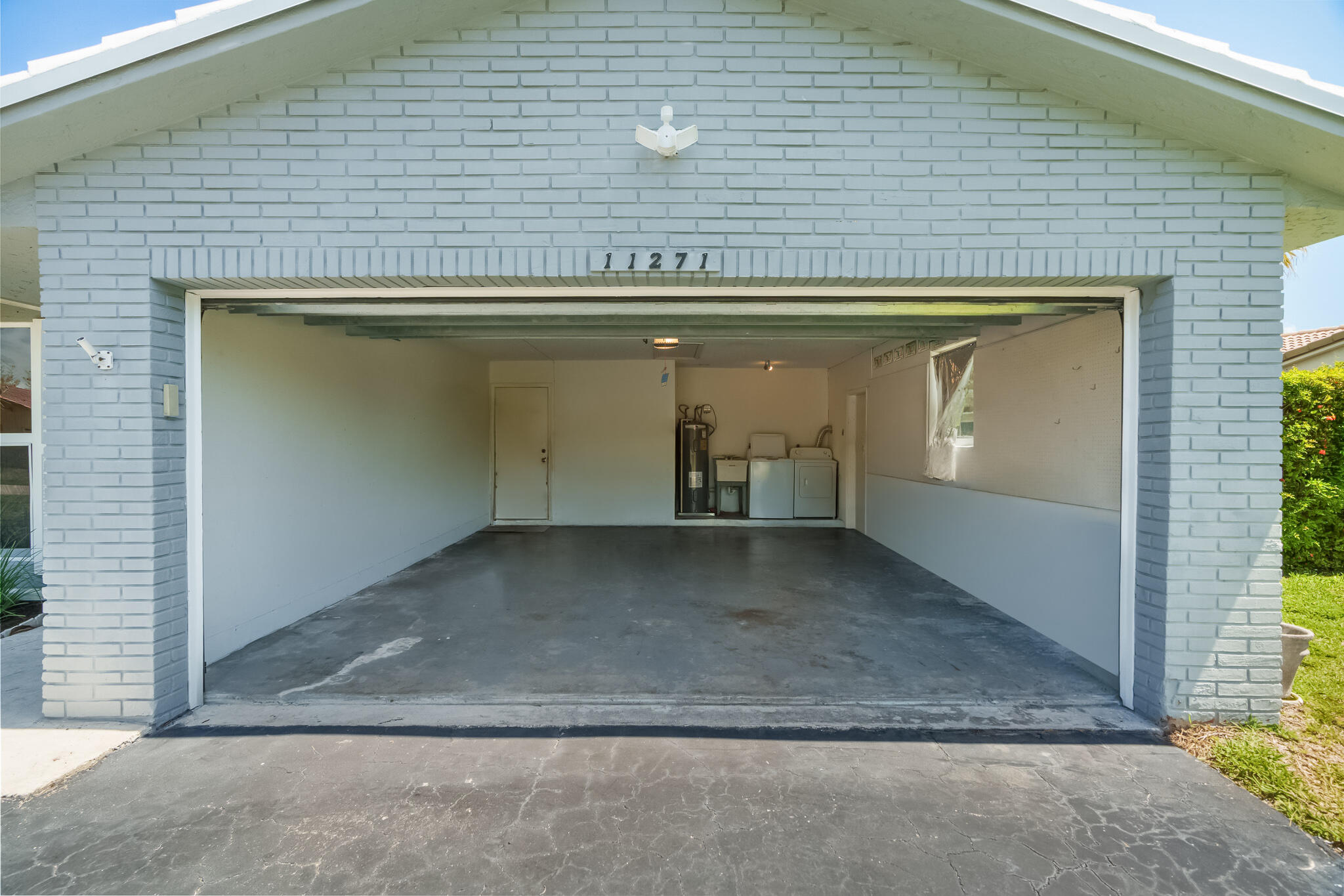 11271 NW 35th Street