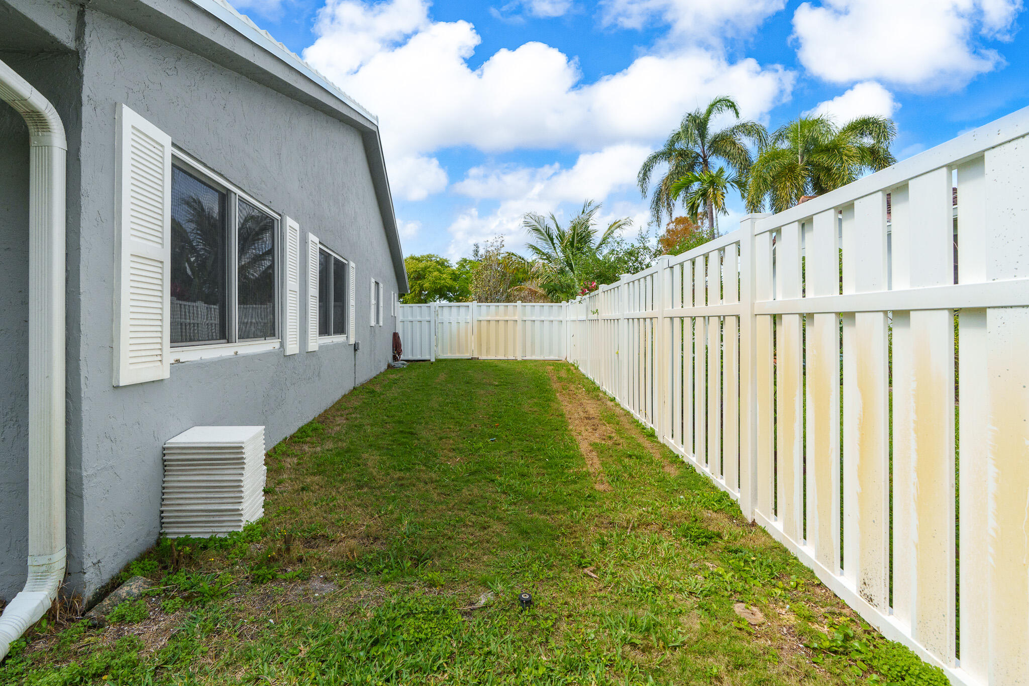 11271 NW 35th Street