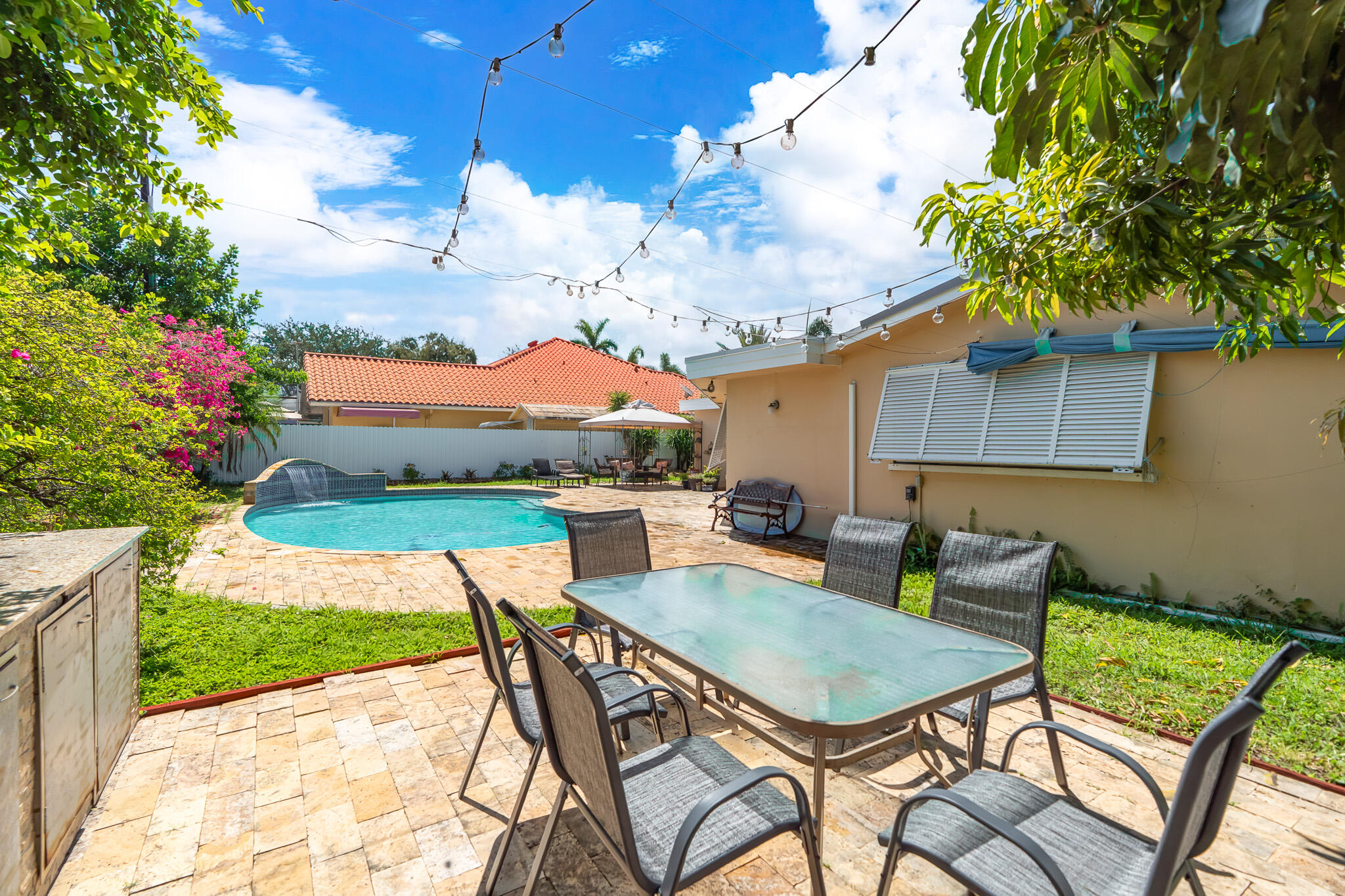 1601 NE 48TH Court